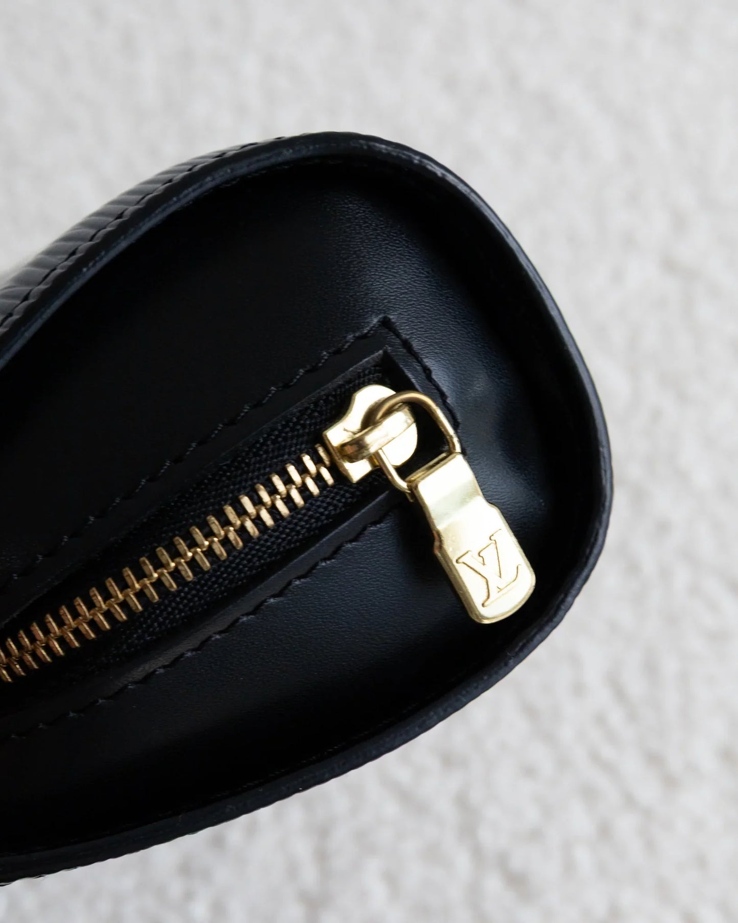 LOUIS VUITTON Pouch - THE VOG CLOSET