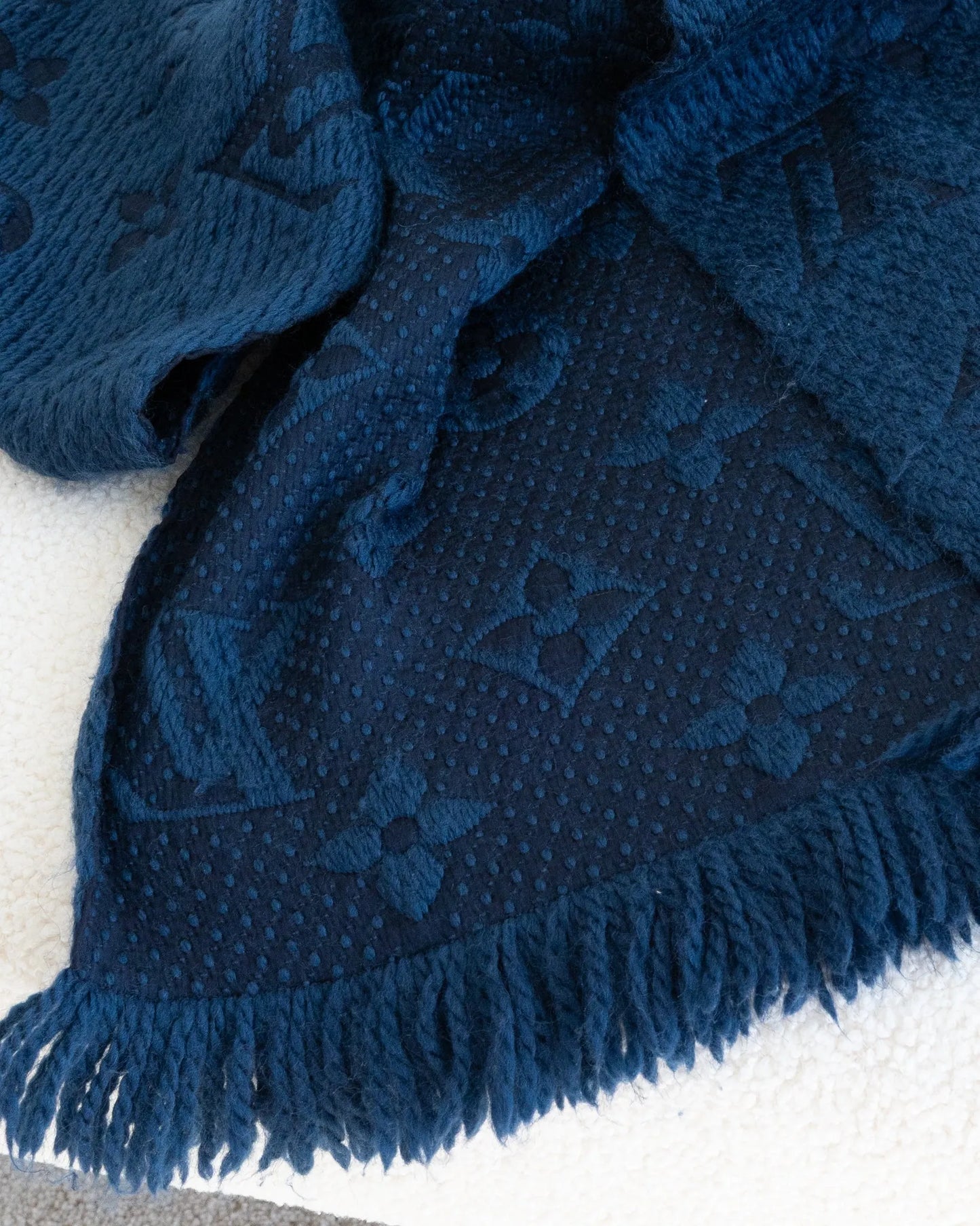 LOUIS VUITTON Scarf - THE VOG CLOSET