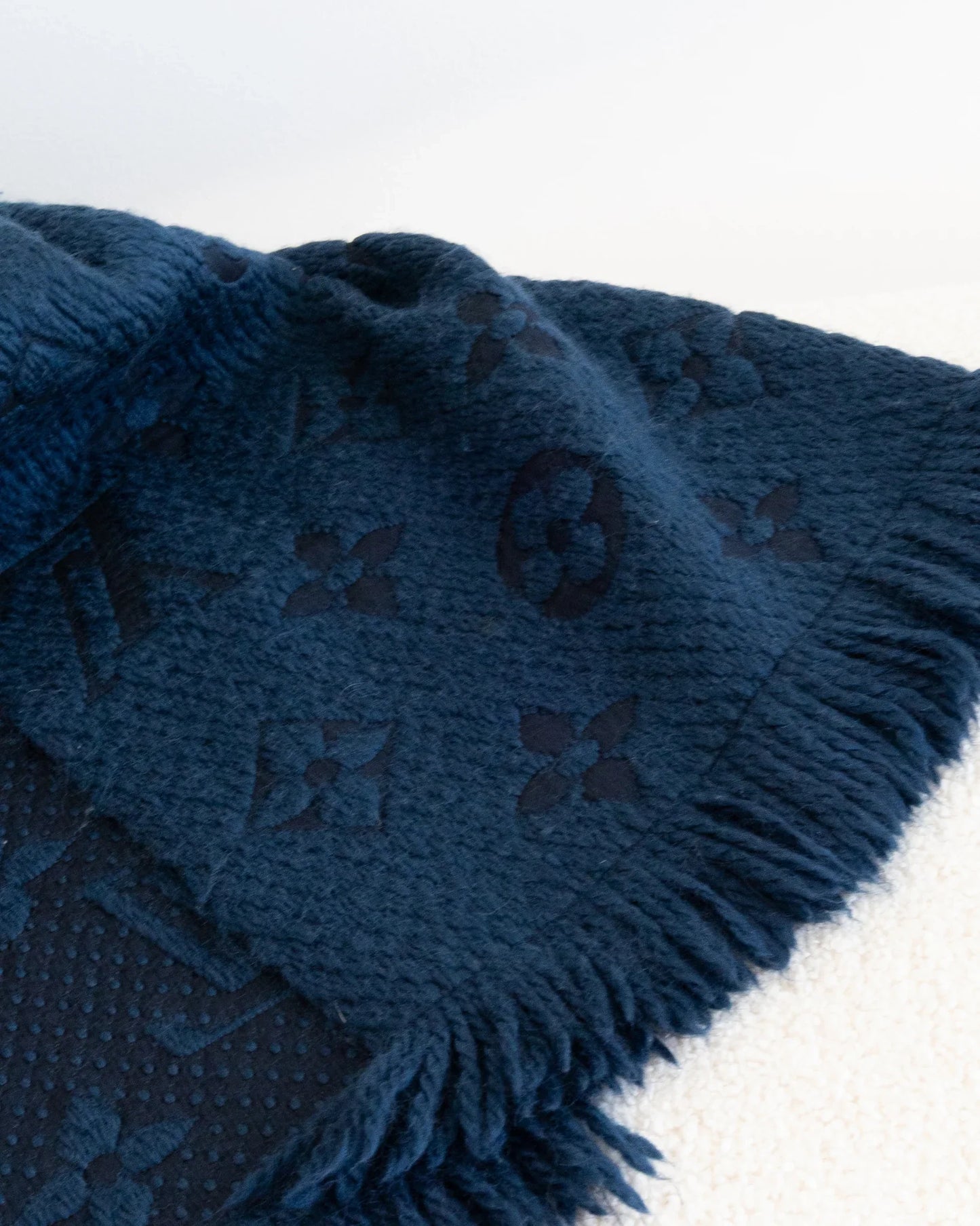 LOUIS VUITTON Scarf - THE VOG CLOSET