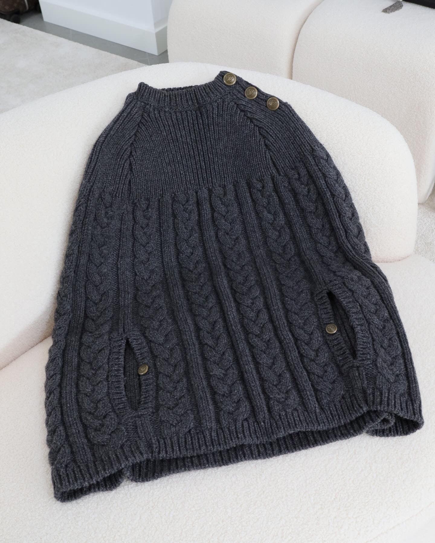 LV Poncho - THE VOG CLOSET