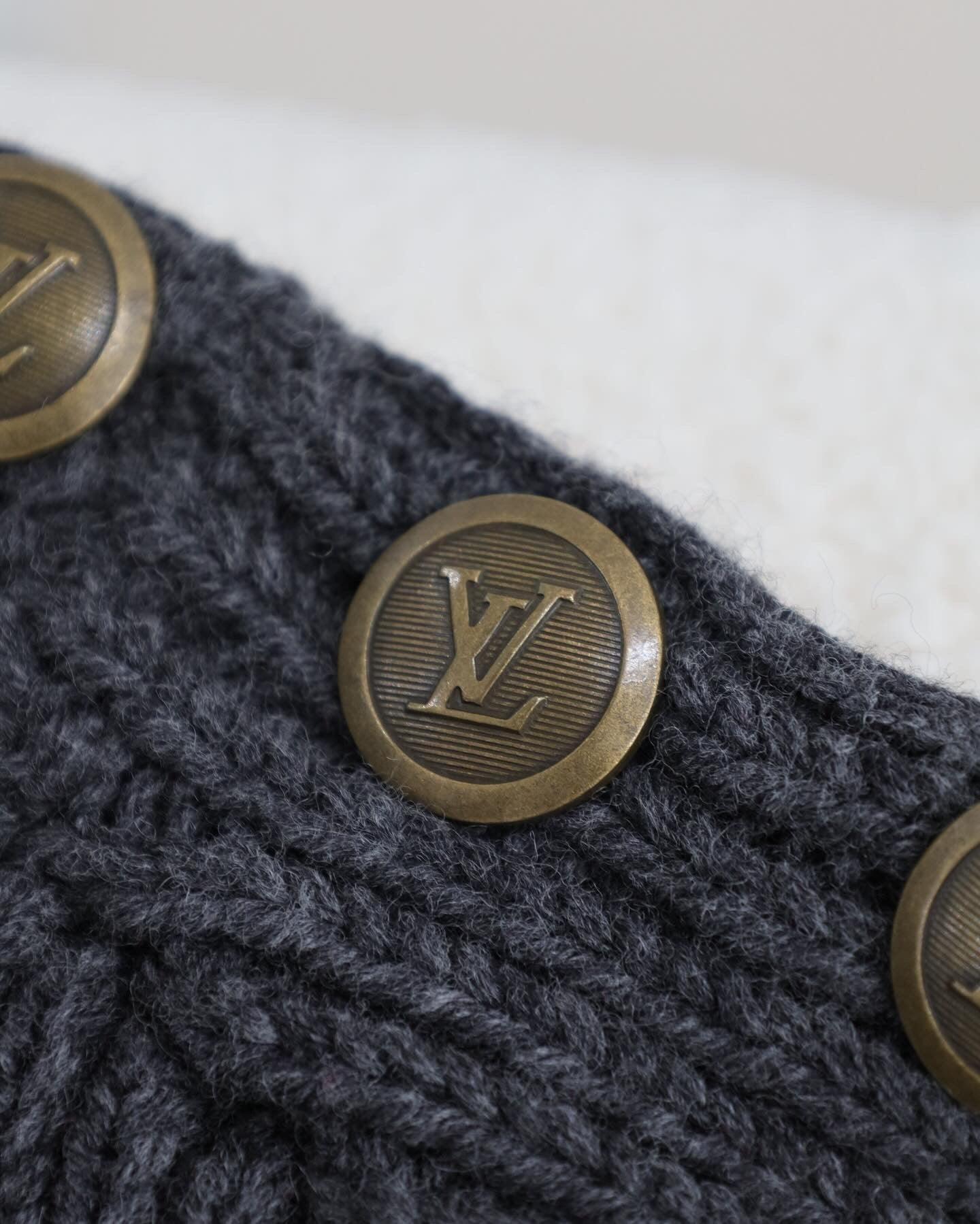 LV Poncho - THE VOG CLOSET