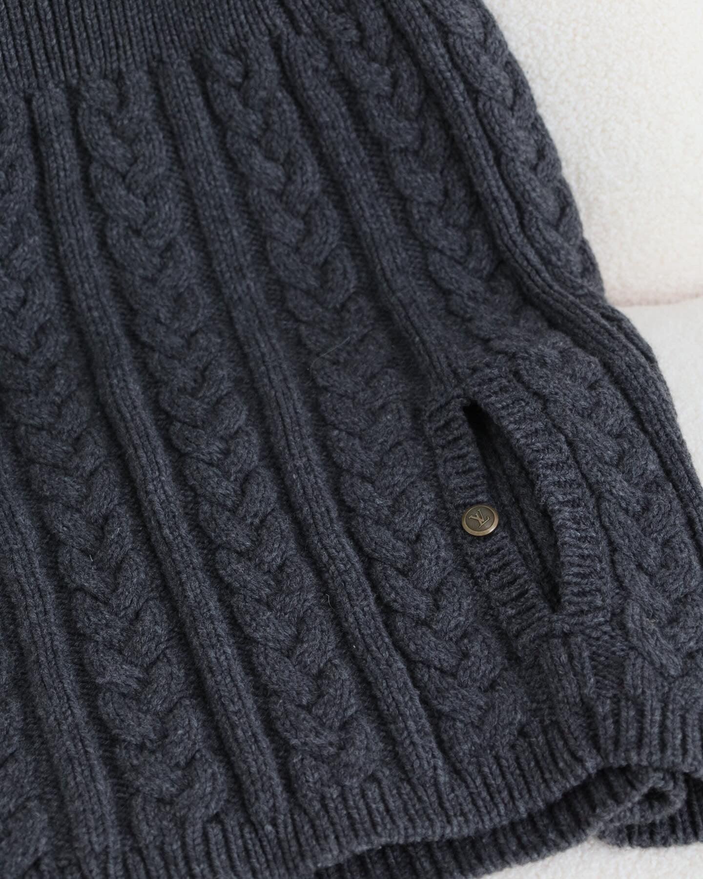 LV Poncho - THE VOG CLOSET