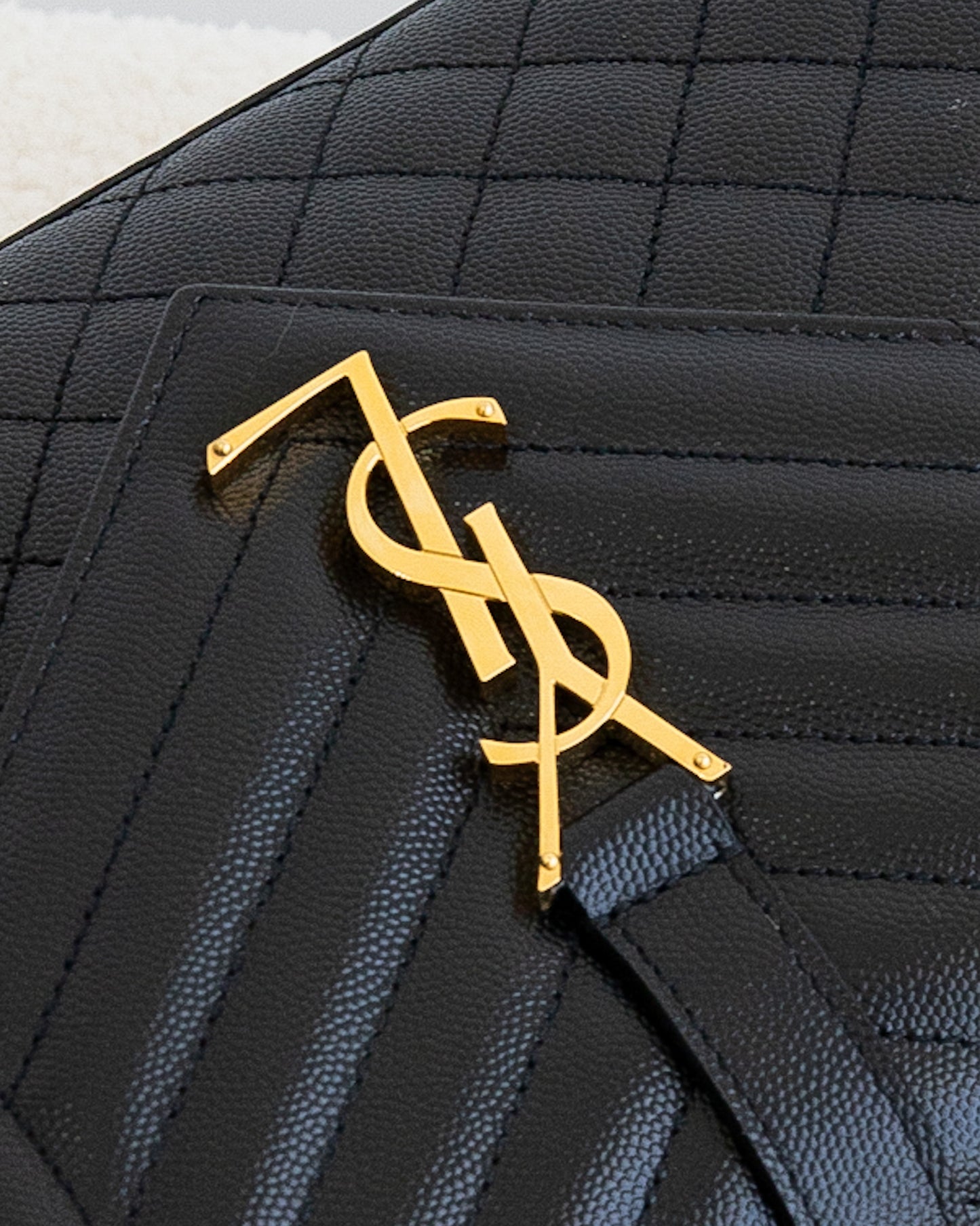 SAINT LAURENT Envelope M - THE VOG CLOSET