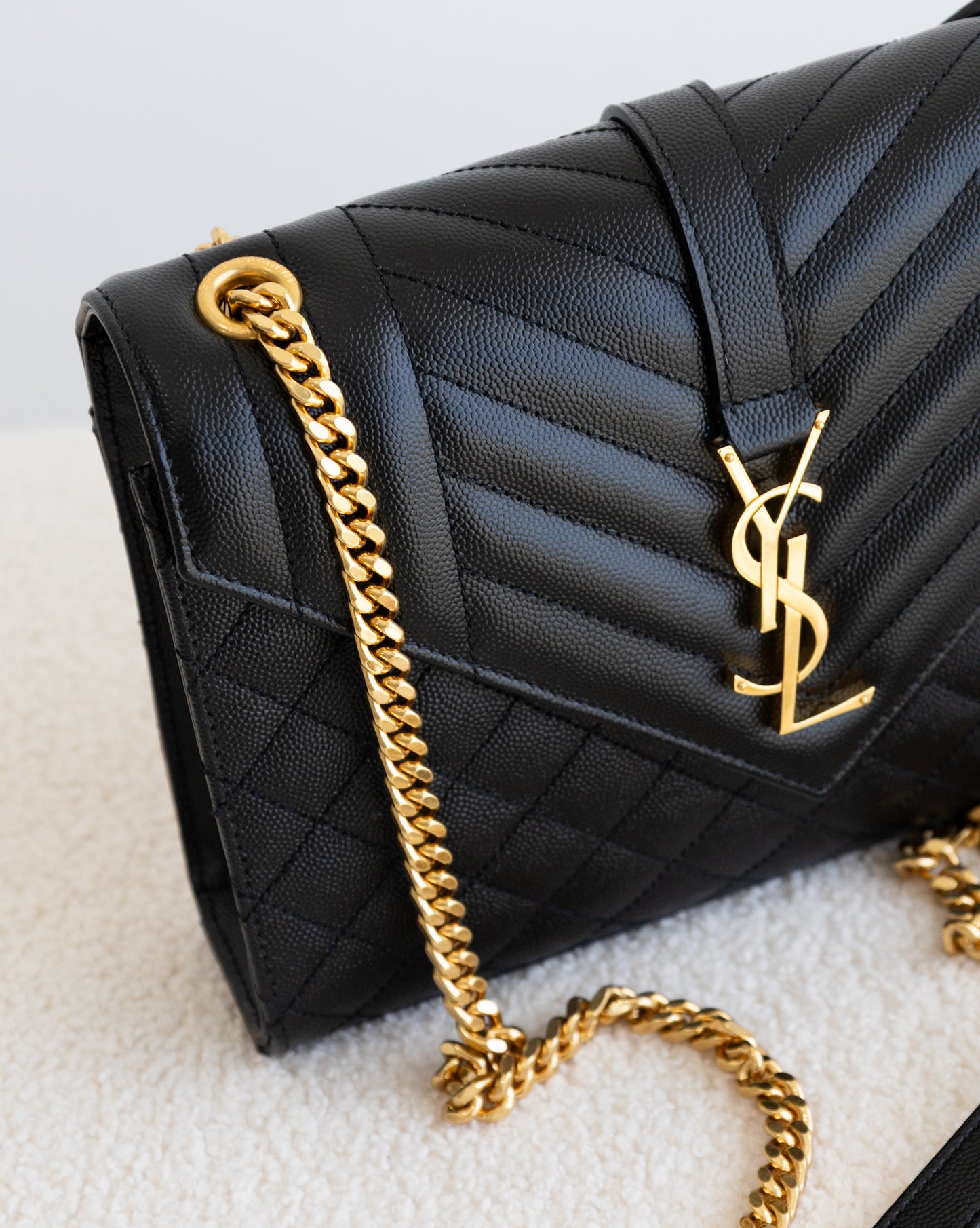 SAINT LAURENT Envelope M - THE VOG CLOSET