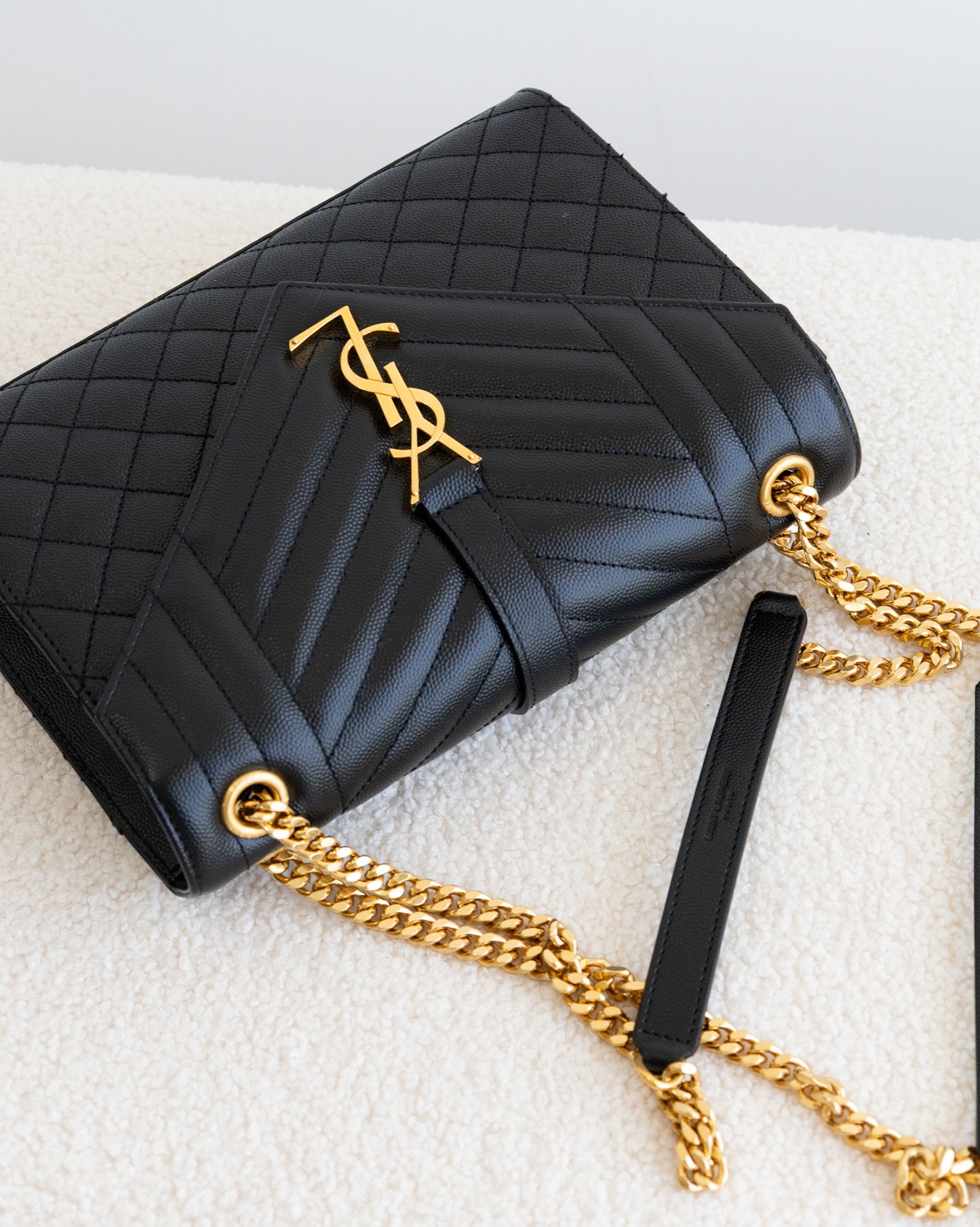 SAINT LAURENT Envelope M - THE VOG CLOSET