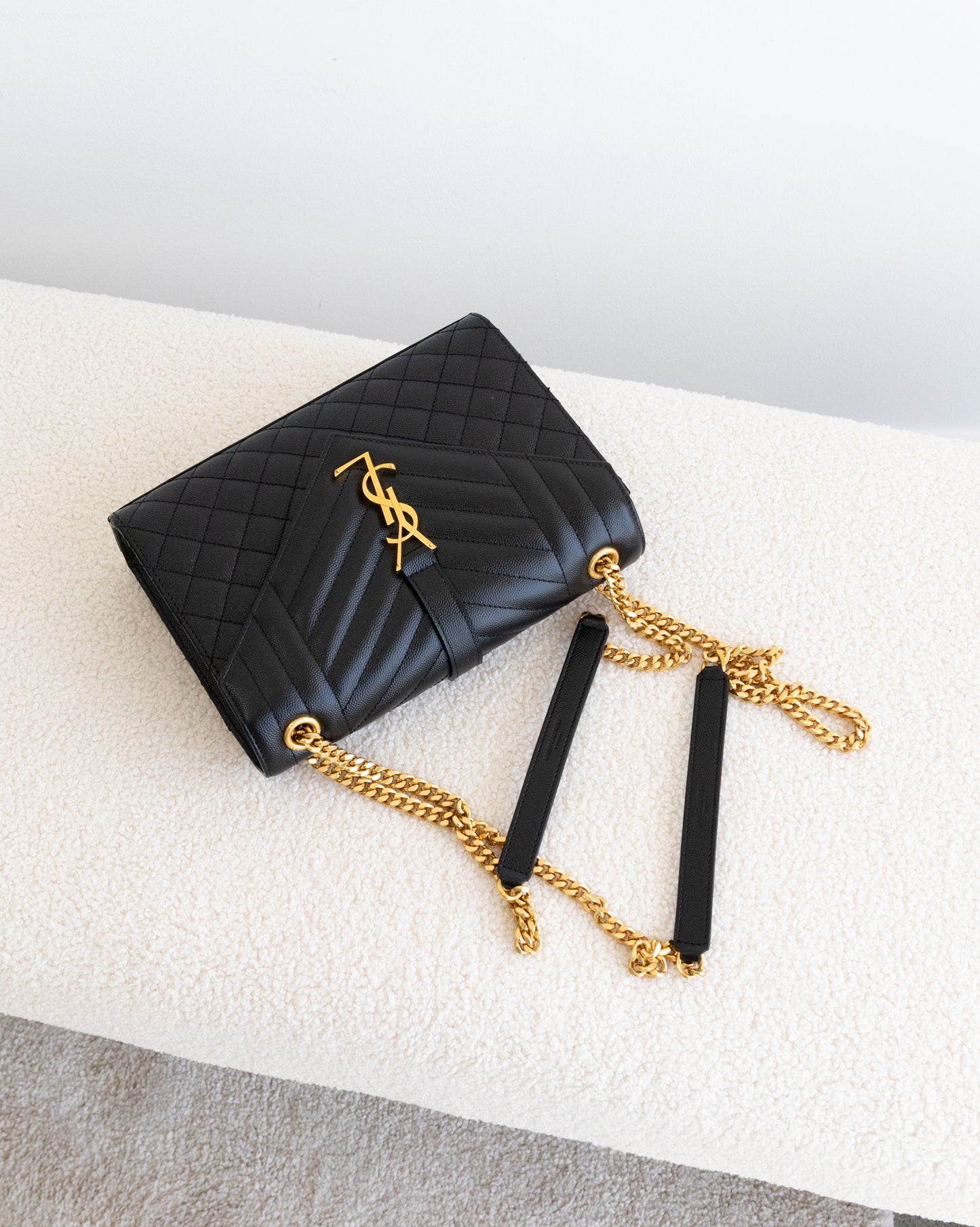SAINT LAURENT Envelope M - THE VOG CLOSET