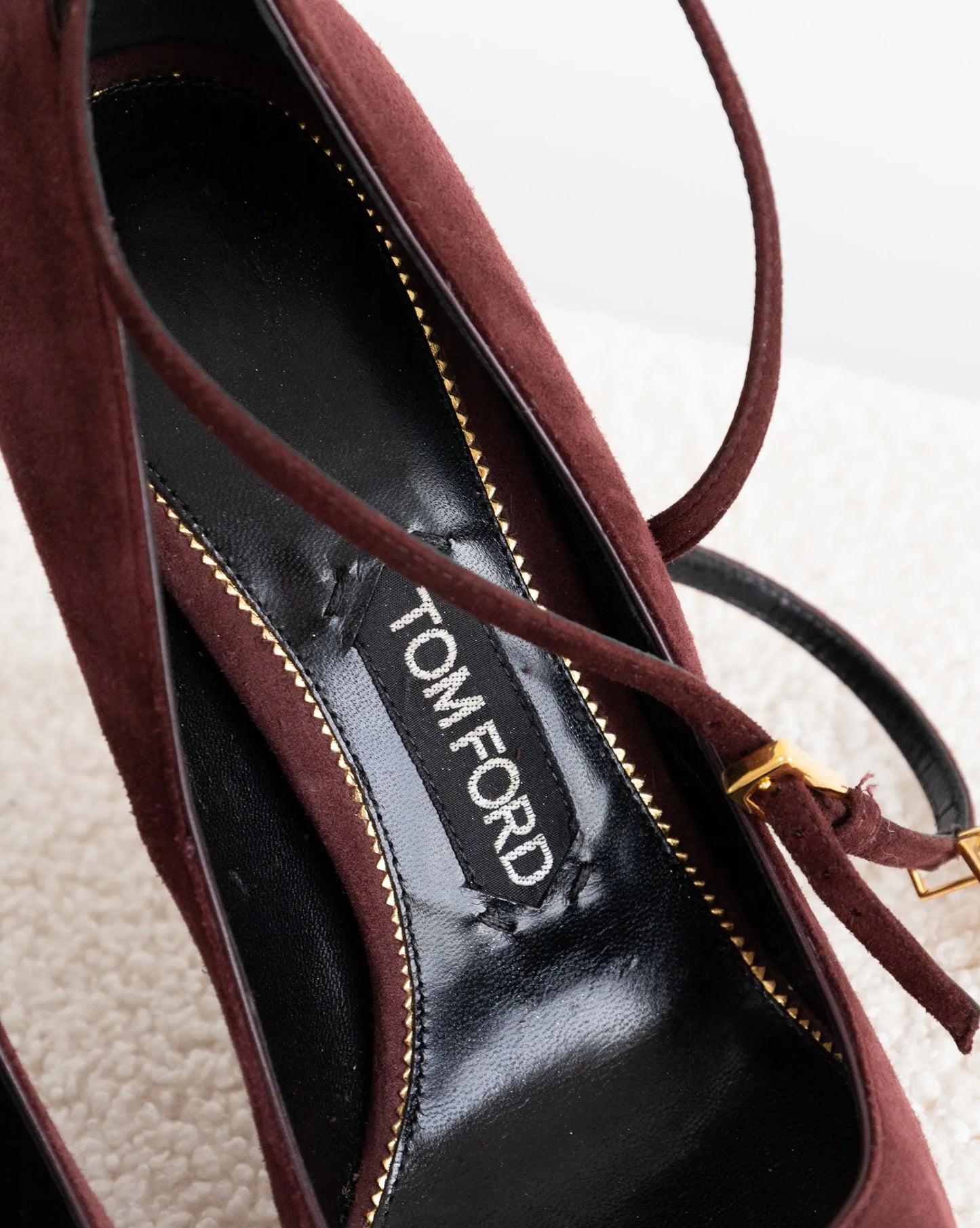 TOM FORD Padlock 39 - THE VOG CLOSET