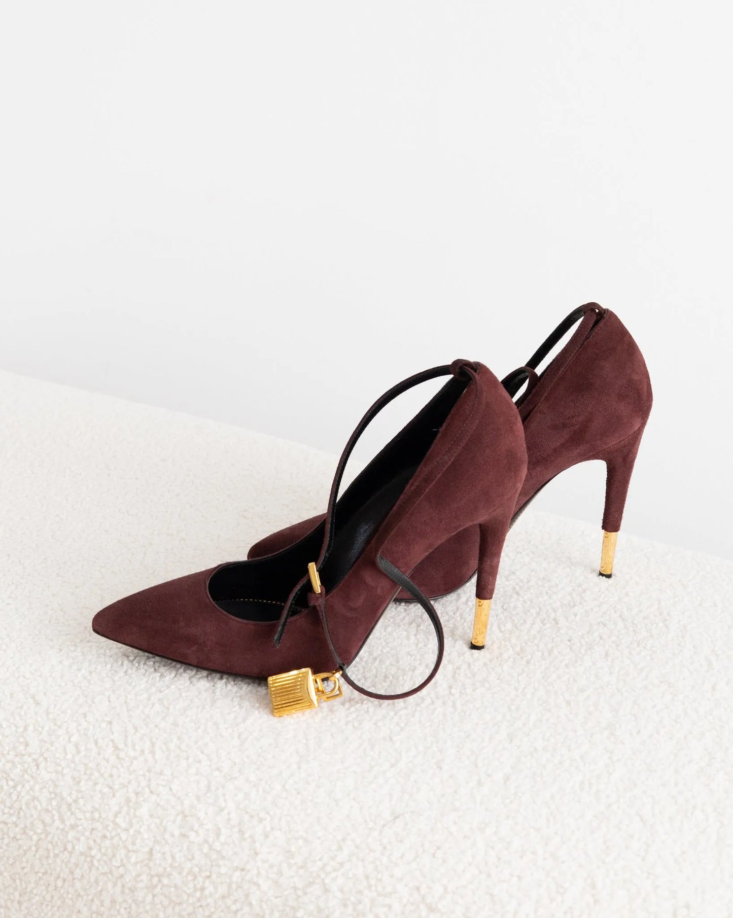 TOM FORD Padlock 39 - THE VOG CLOSET