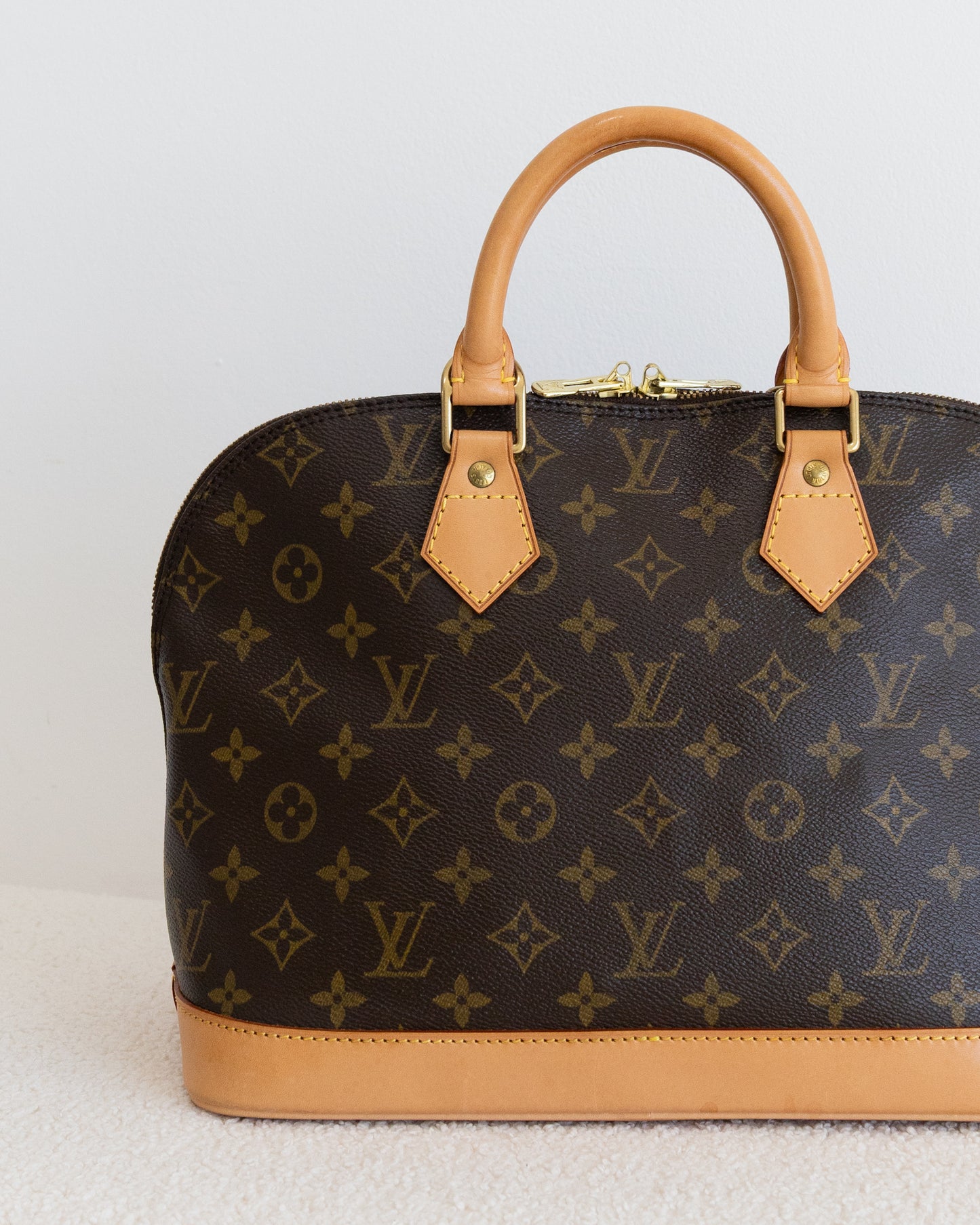 LOUIS VUITTON Alma PM
