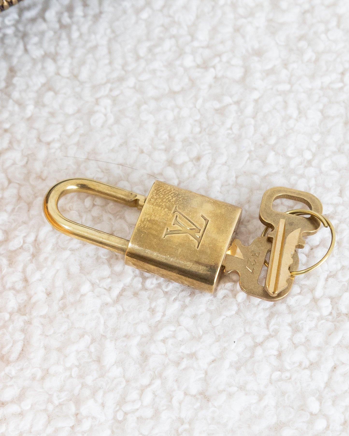 LOUIS VUITTON Alma PM