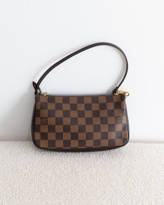 LOUIS VUITTON Pochette Navona