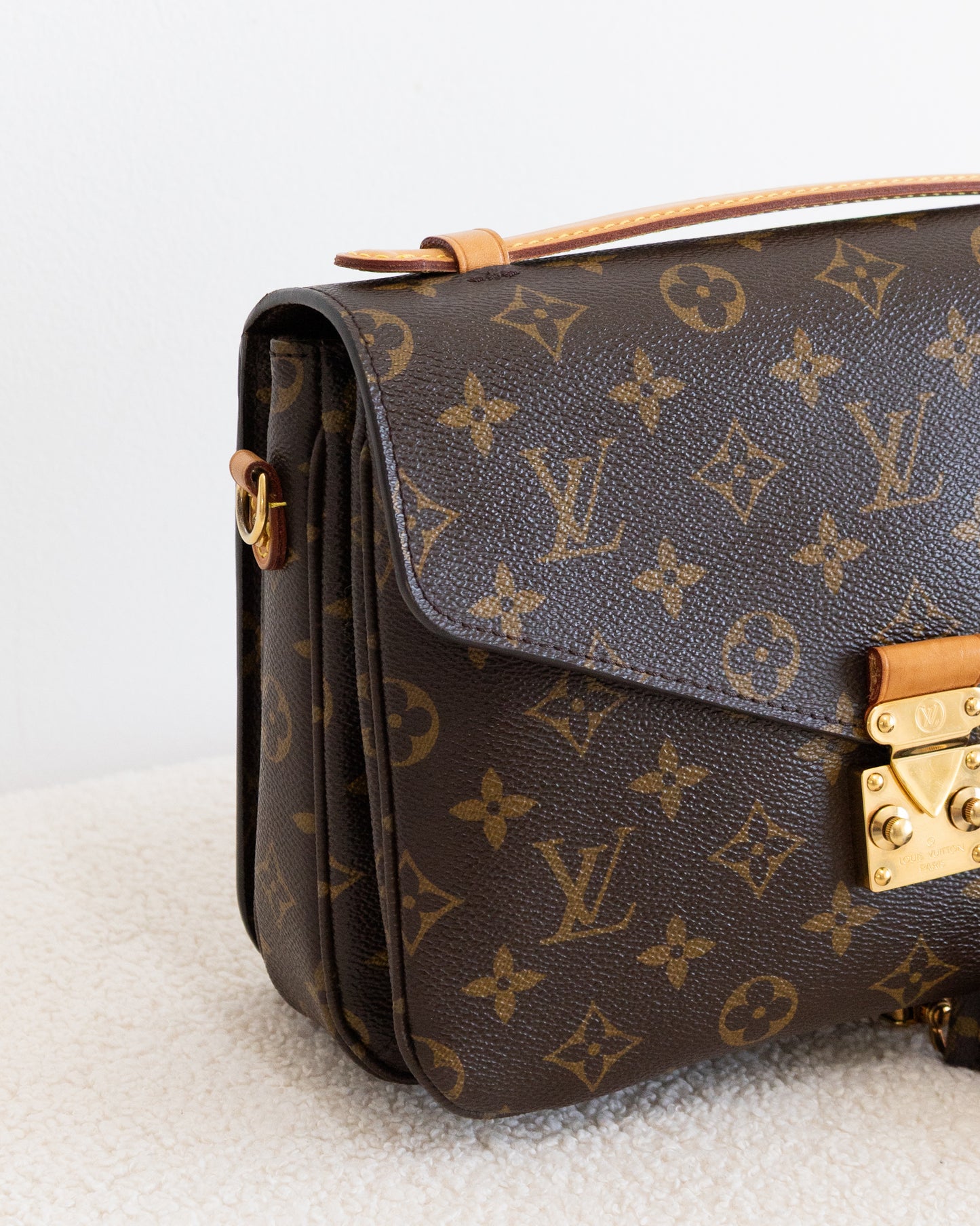 LOUIS VUITON Pochette Metis