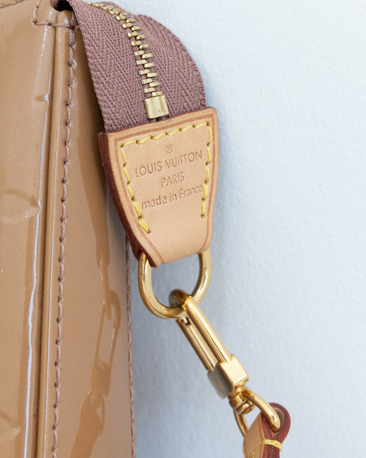 LOUIS VUITTON Pochette Accessoires