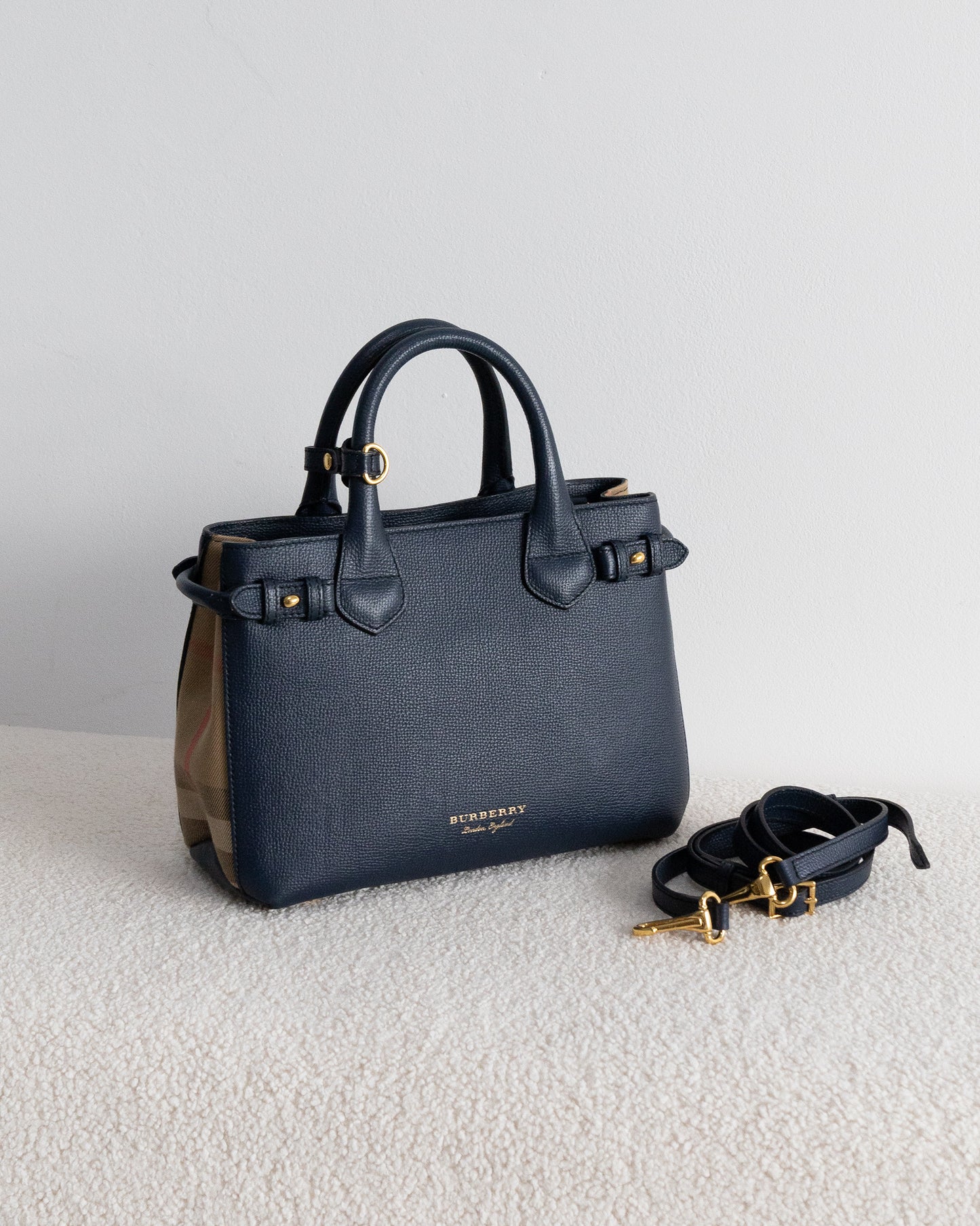 BURBERRY Banner Small