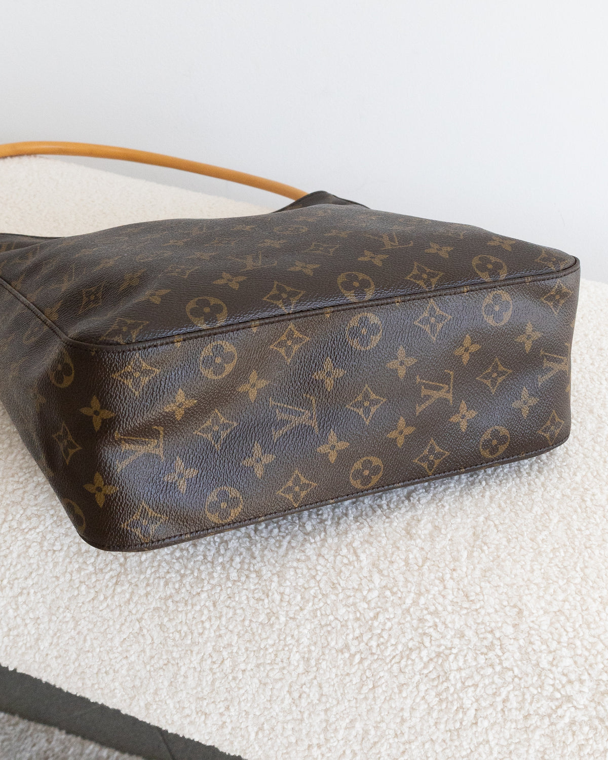 LOUIS VUITTON Looping GM