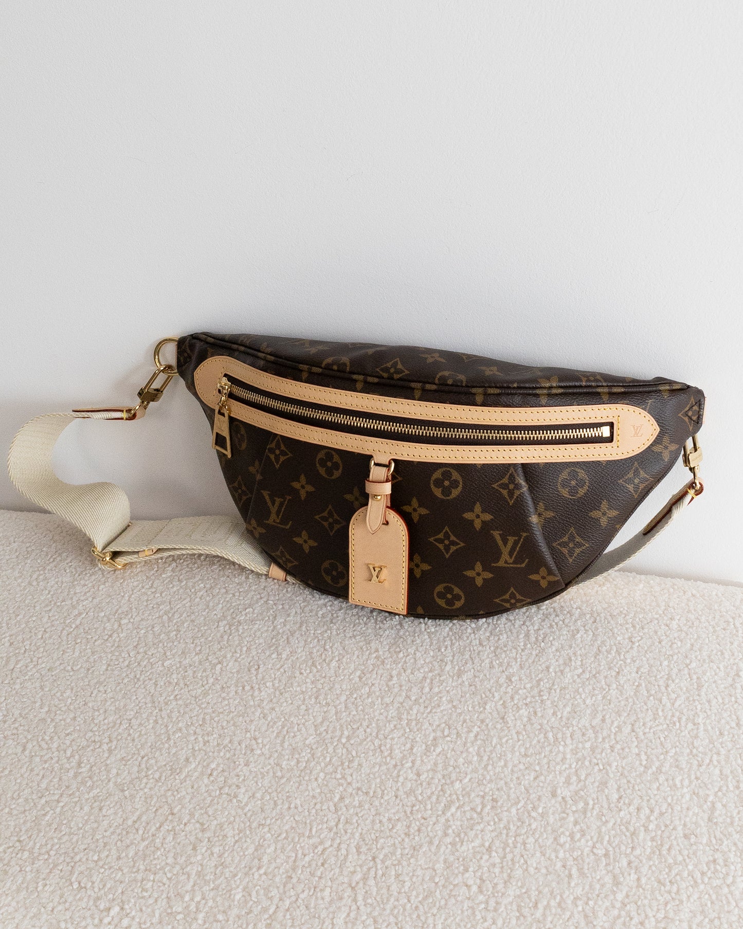 LOUIS VUITTON High Rise Bumbag