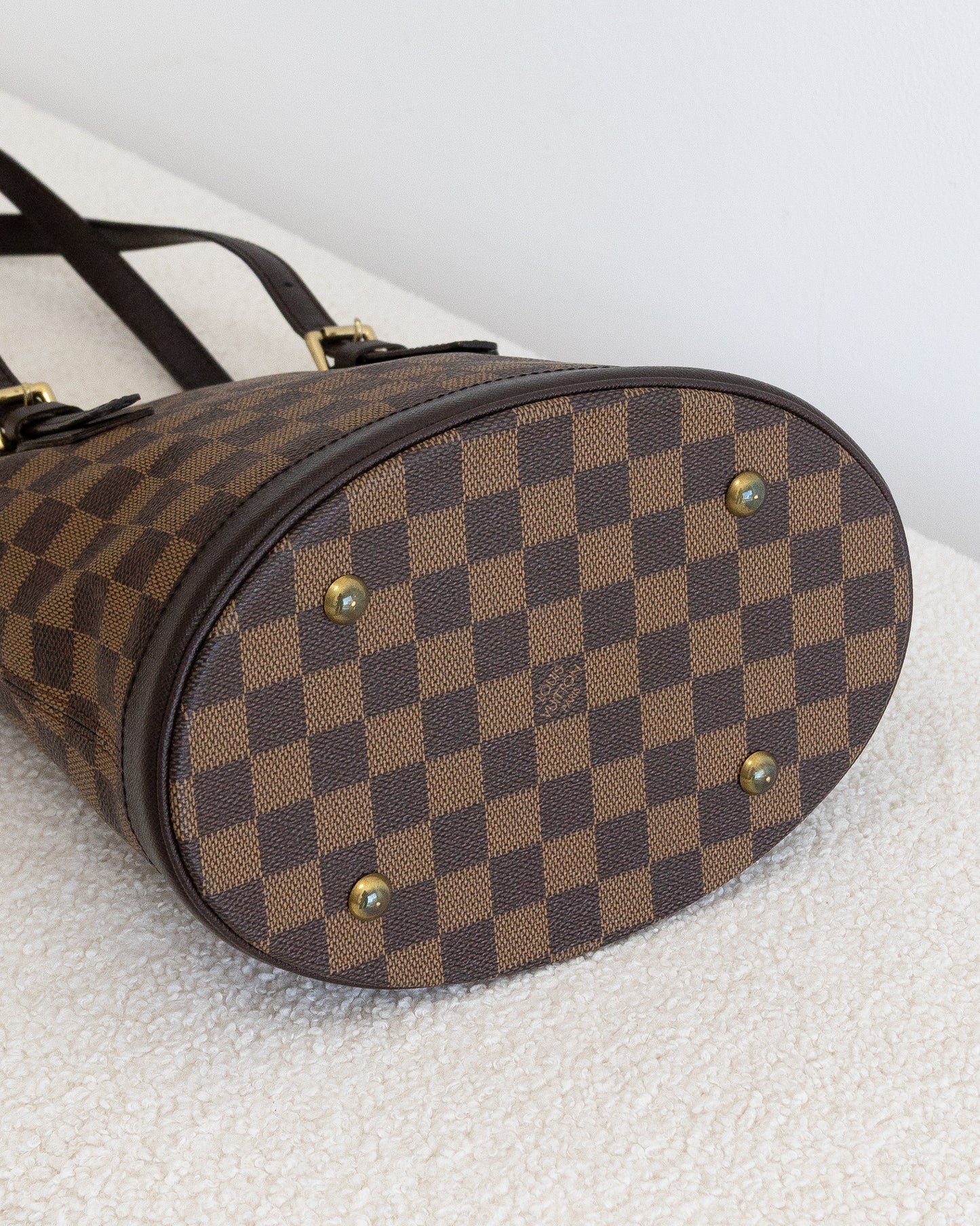 LOUIS VUITTON Marais Bucket