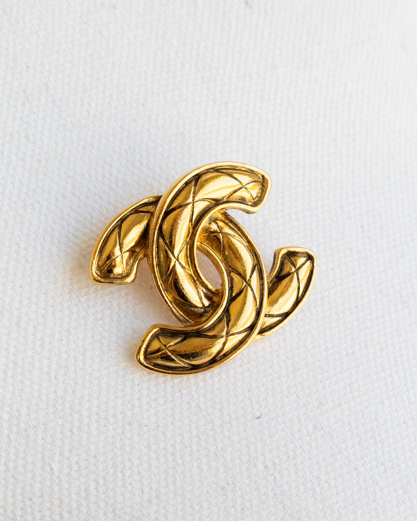 CHANEL Quilted CC Brooch