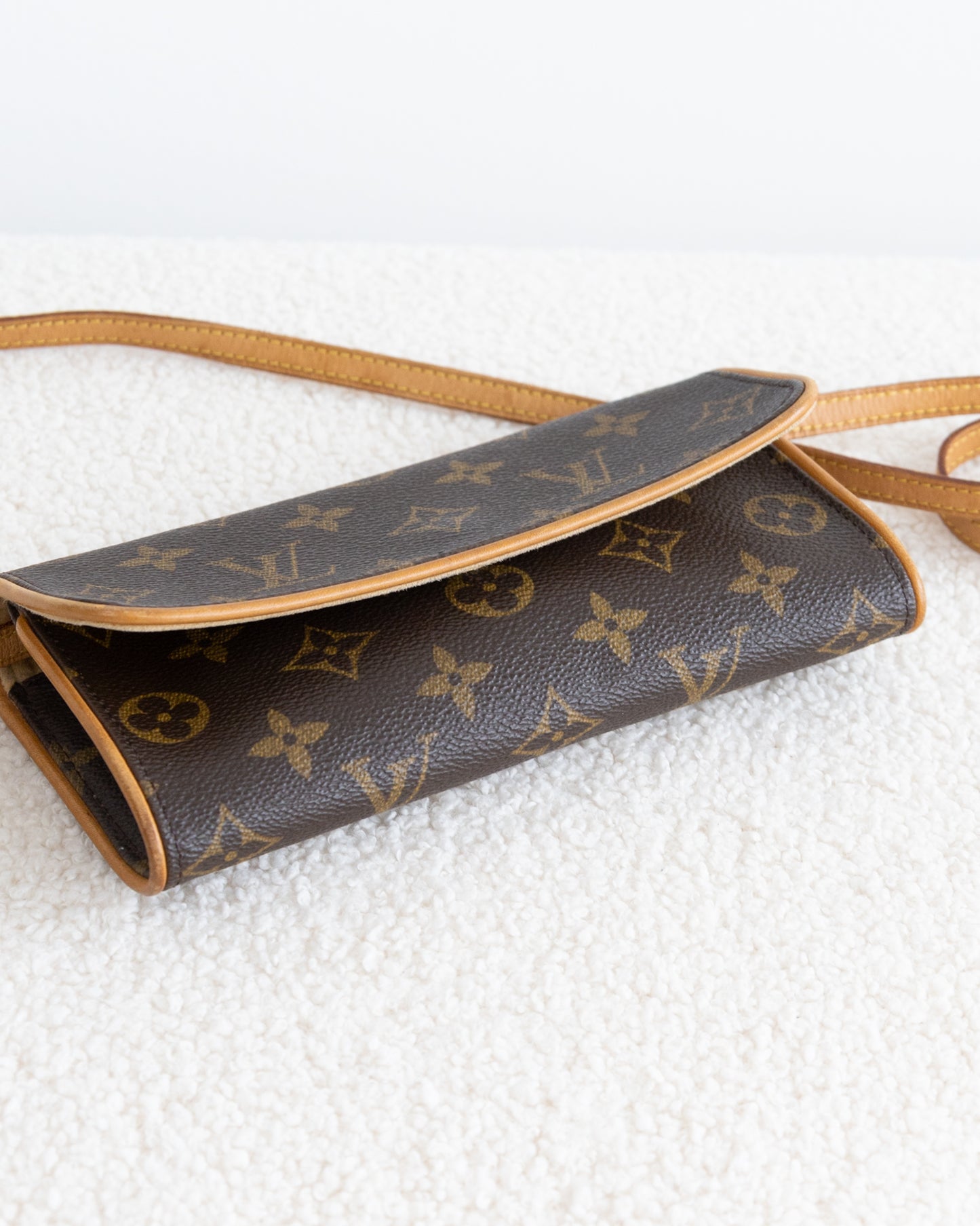 LOUIS VUITTON Twin Pochette
