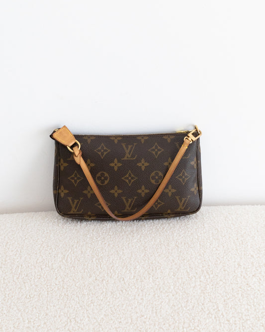 LOUIS VUITTON Pochette Accessoires