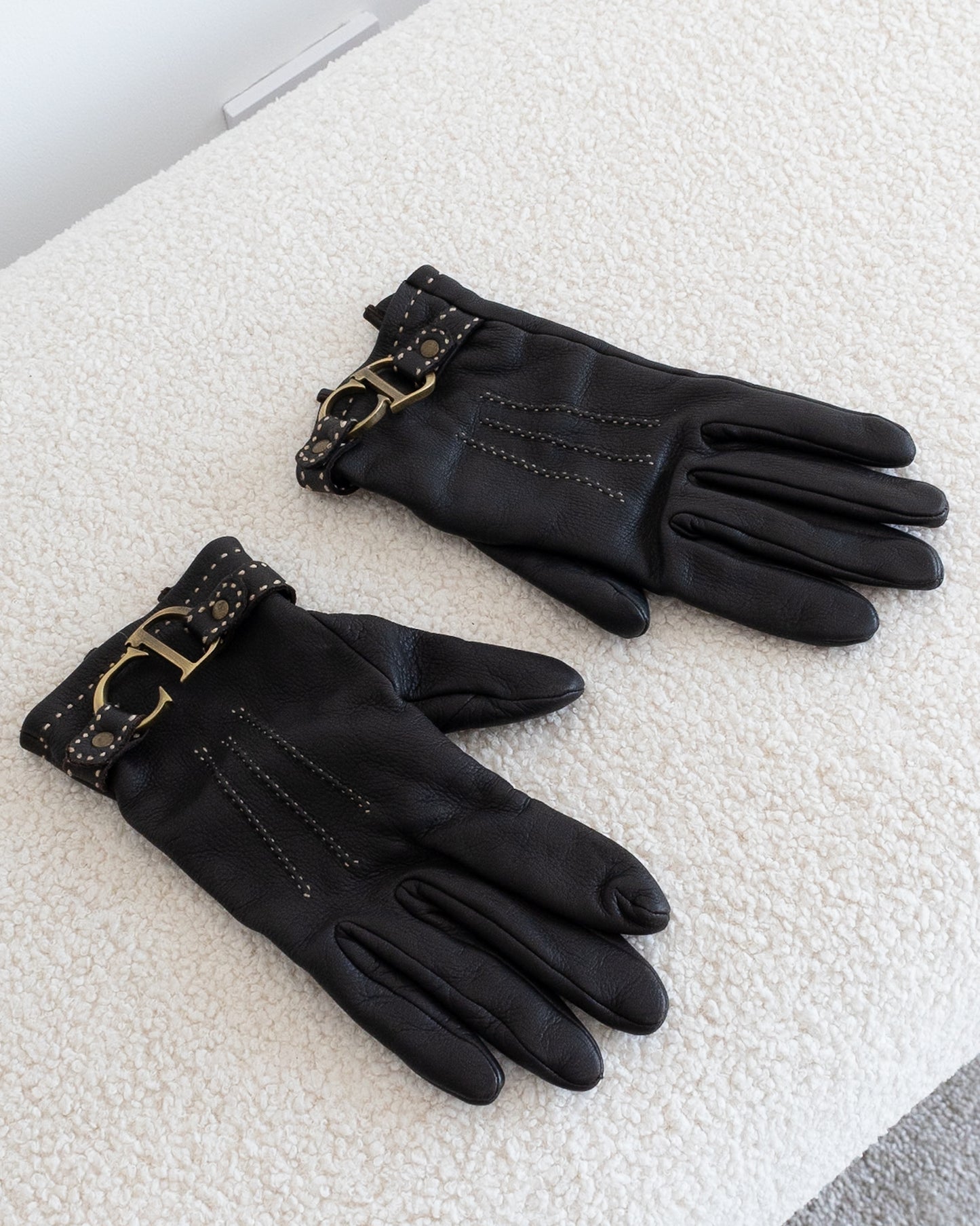 CHRISTIAN DIOR Gloves