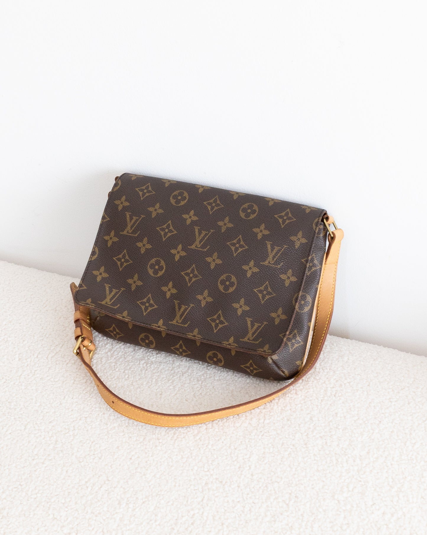 LOUIS VUITTON Musette Tango