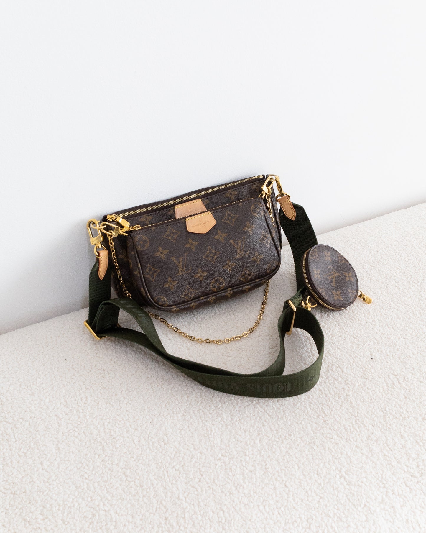 LOUIS VUITTON MultiPochette