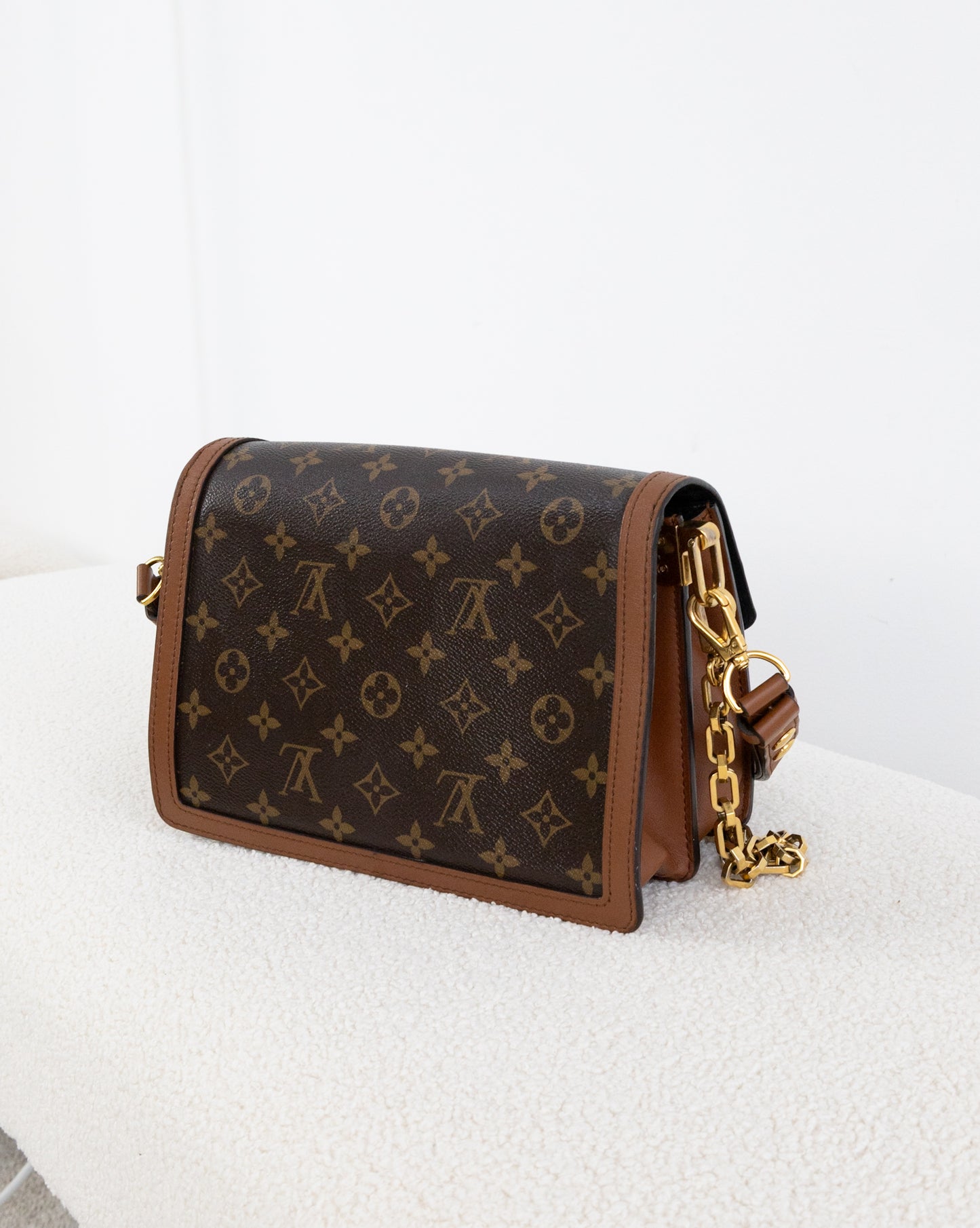 LOUIS VUITTON Dauphine MM