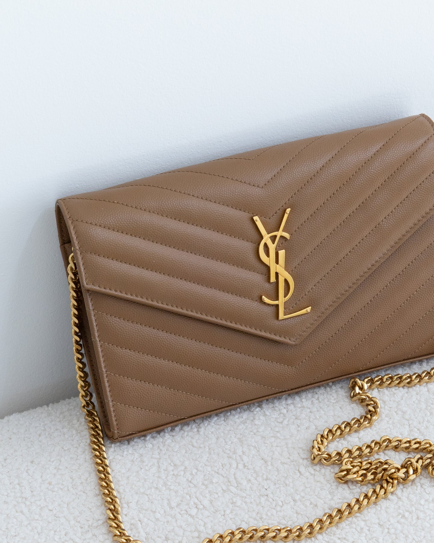 SAINT LAURENT Cassandre WOC