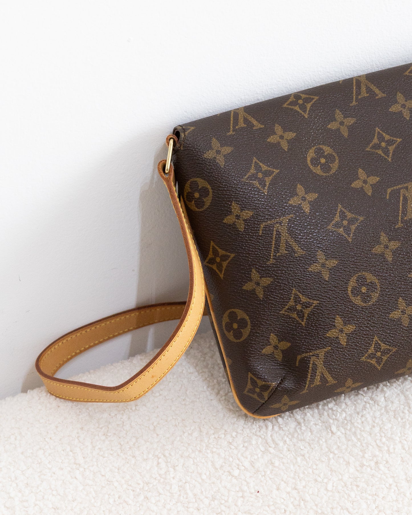LOUIS VUITTON Musette Tango