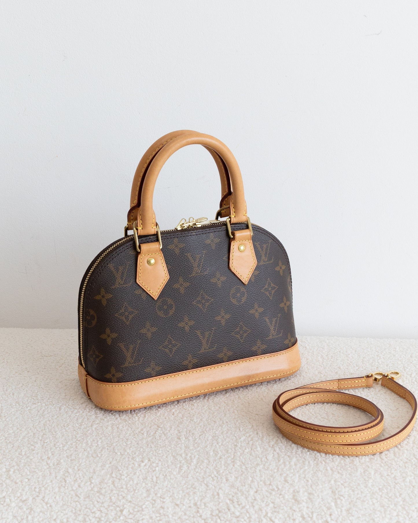 LOUIS VUITTON Alma BB