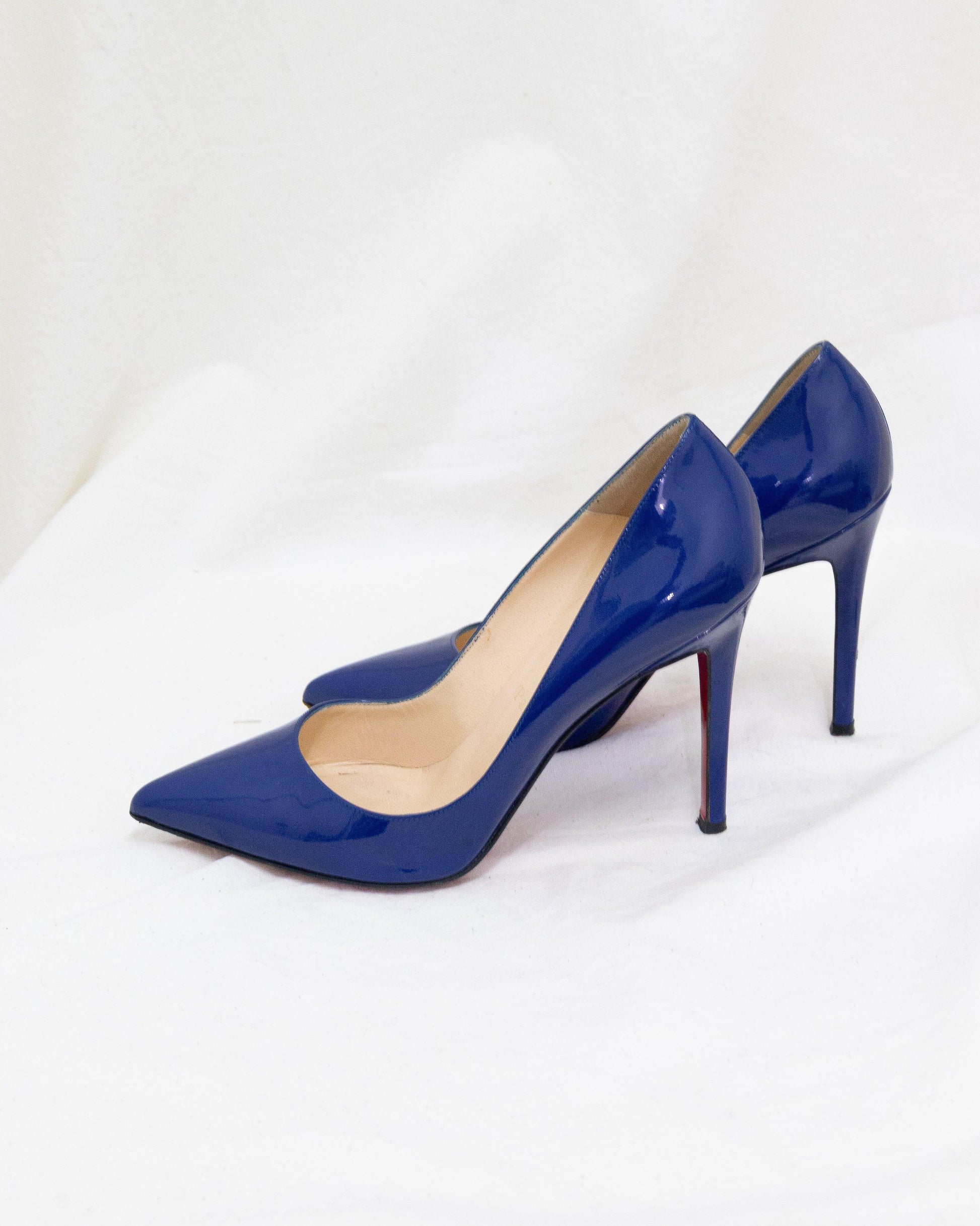 CHRISTIAN LOUBOUTIN 38 - THE VOG CLOSET