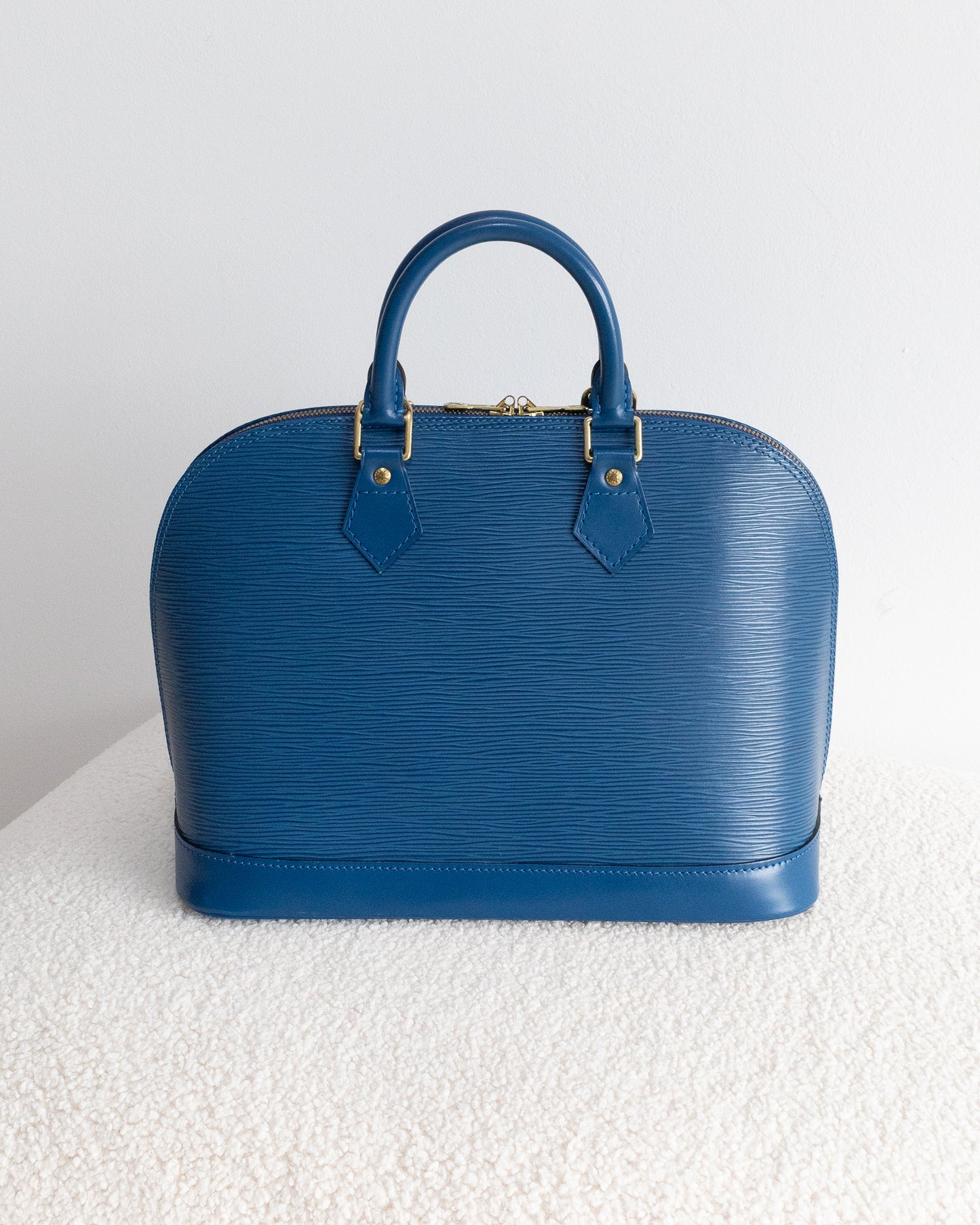 LOUIS VUITTON Alma PM