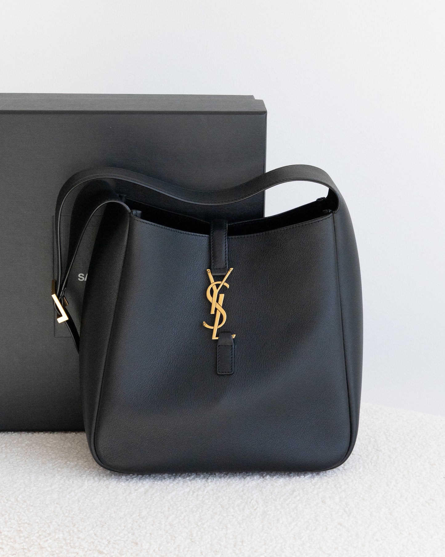 SAINT LAURENT Le 5 a 7 Souple