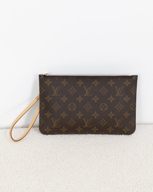 LOUIS VUITTON Pochette