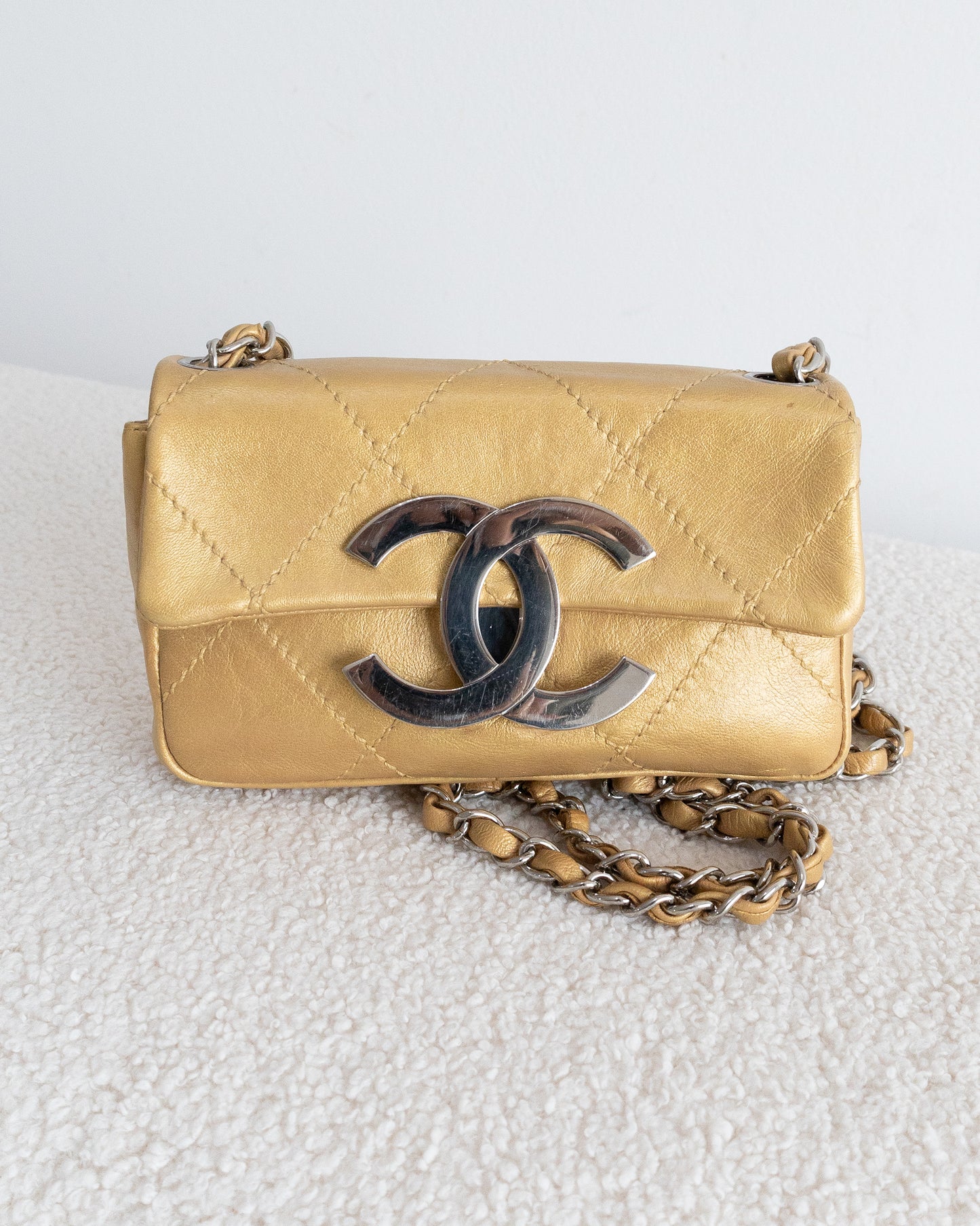 CHANEL Diamond Stitch CC Flap