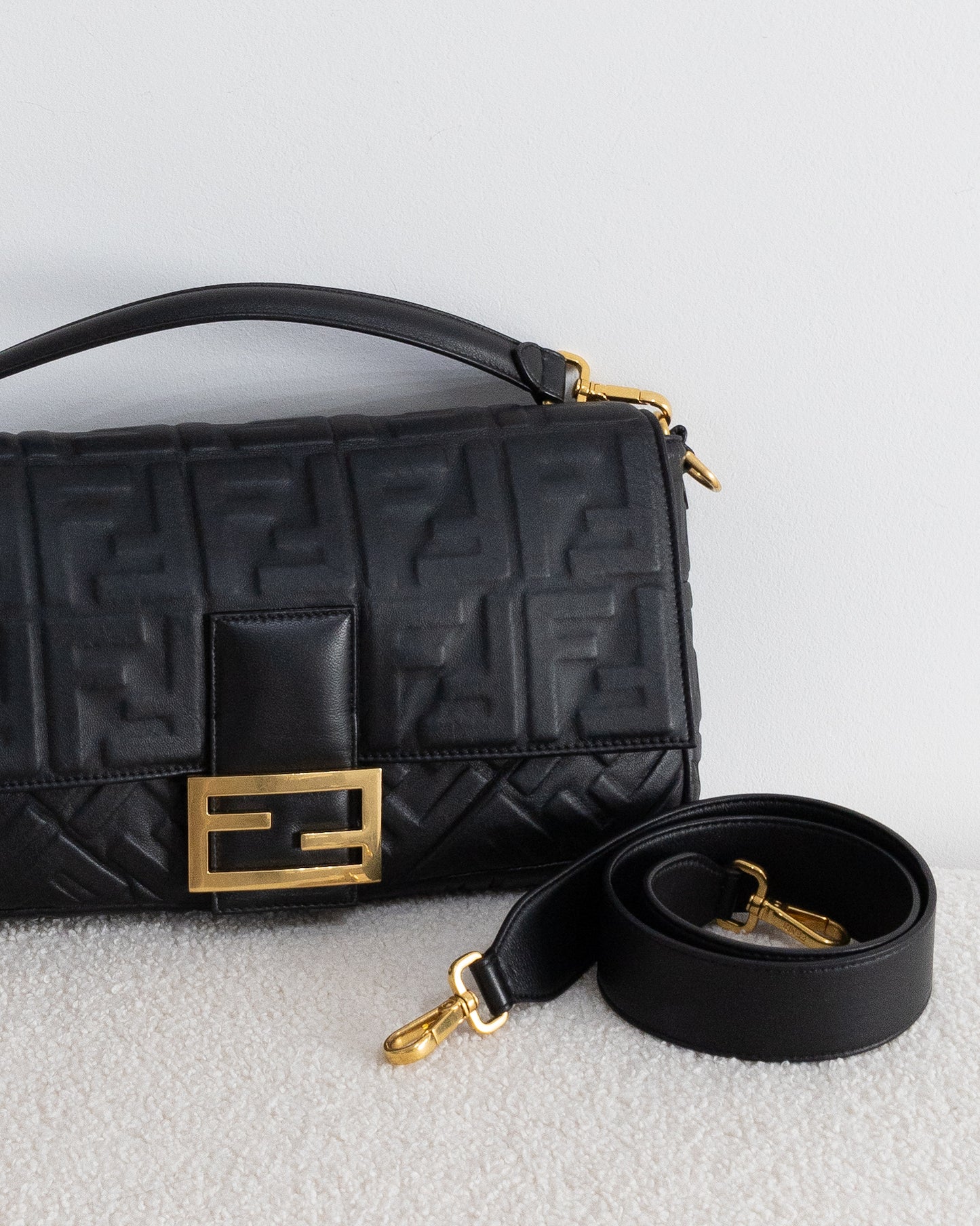 FENDI Baguette 2 Ways