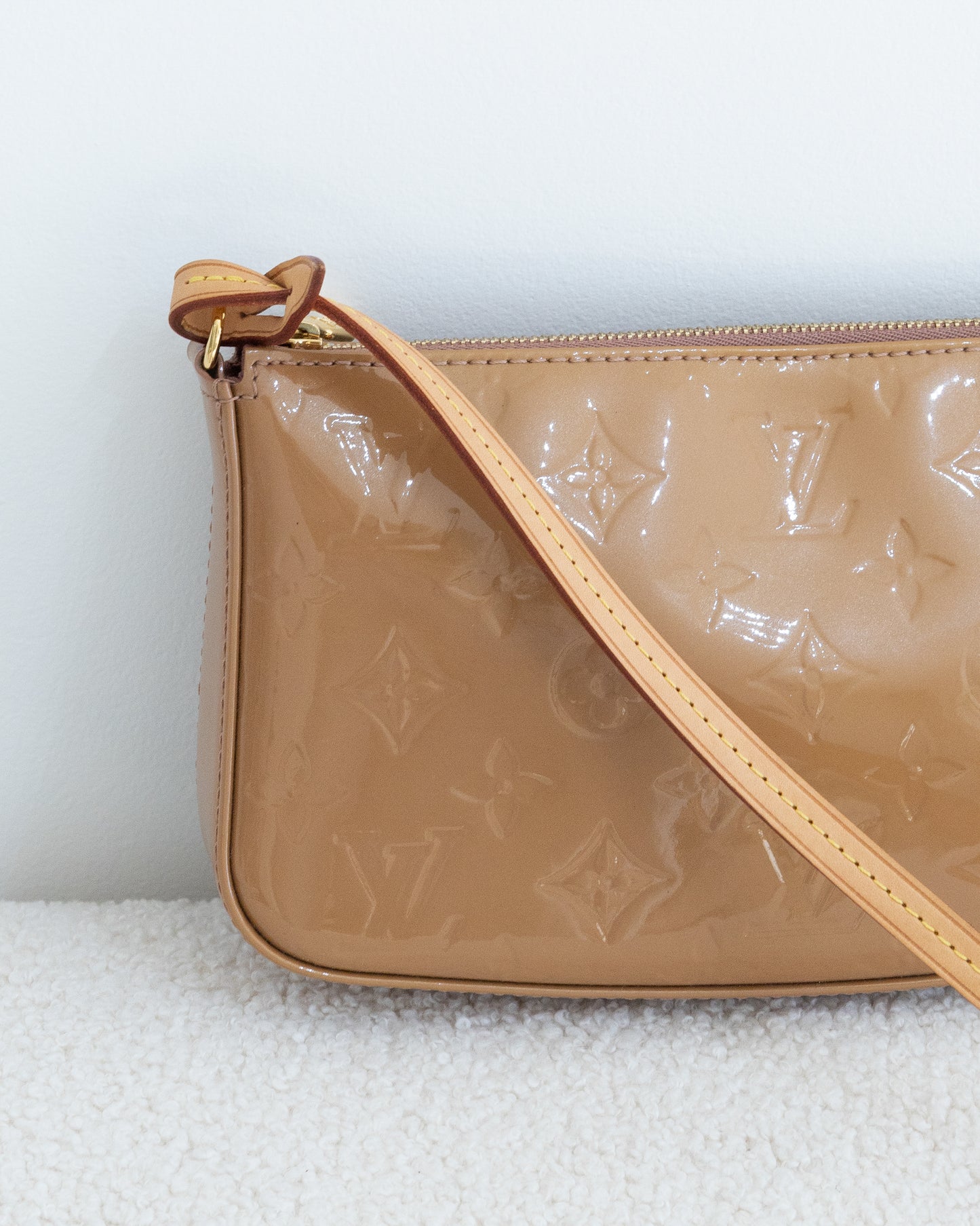 LOUIS VUITTON Pochette Accessoires