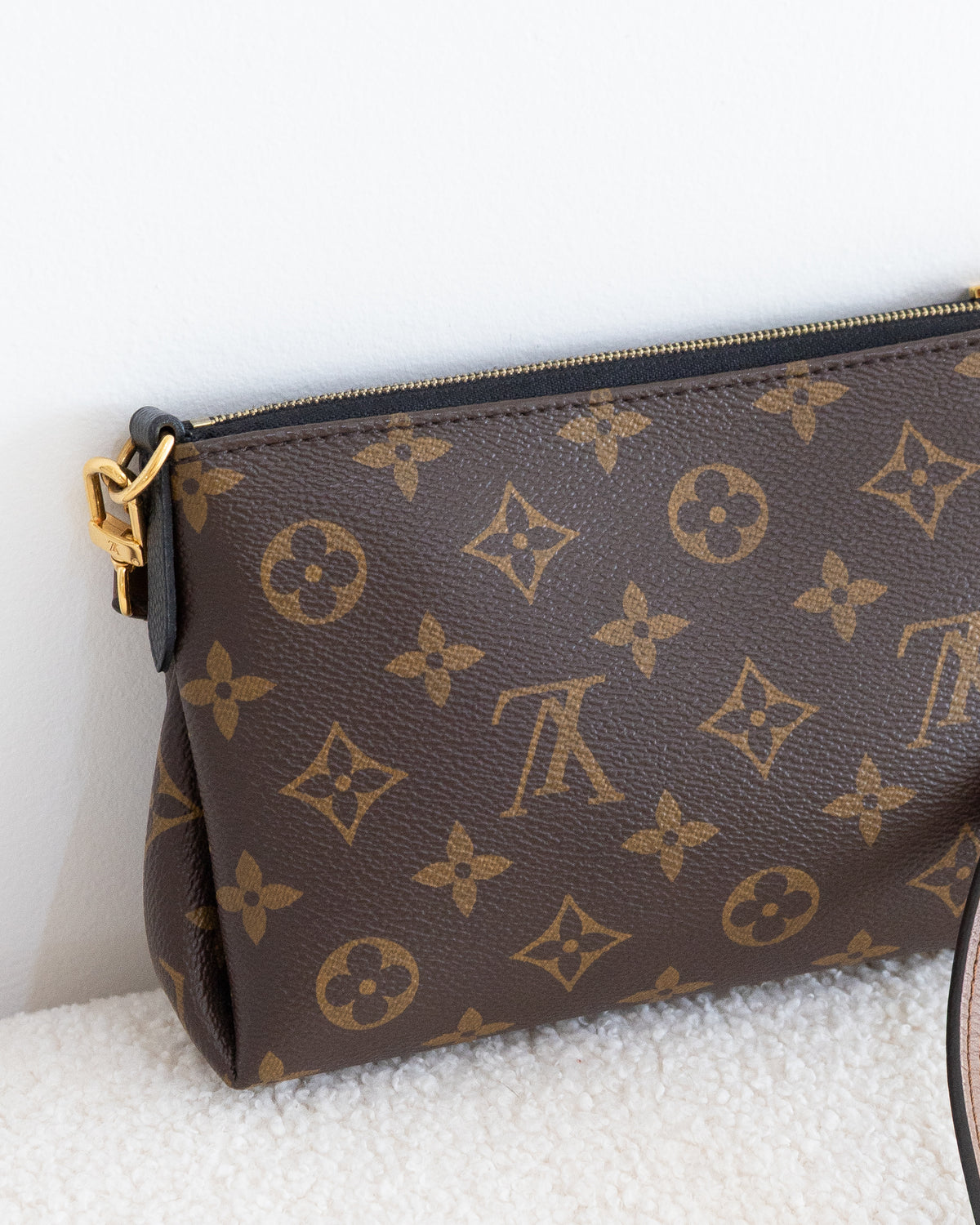 LOUIS VUITTON Pallas Crossbody