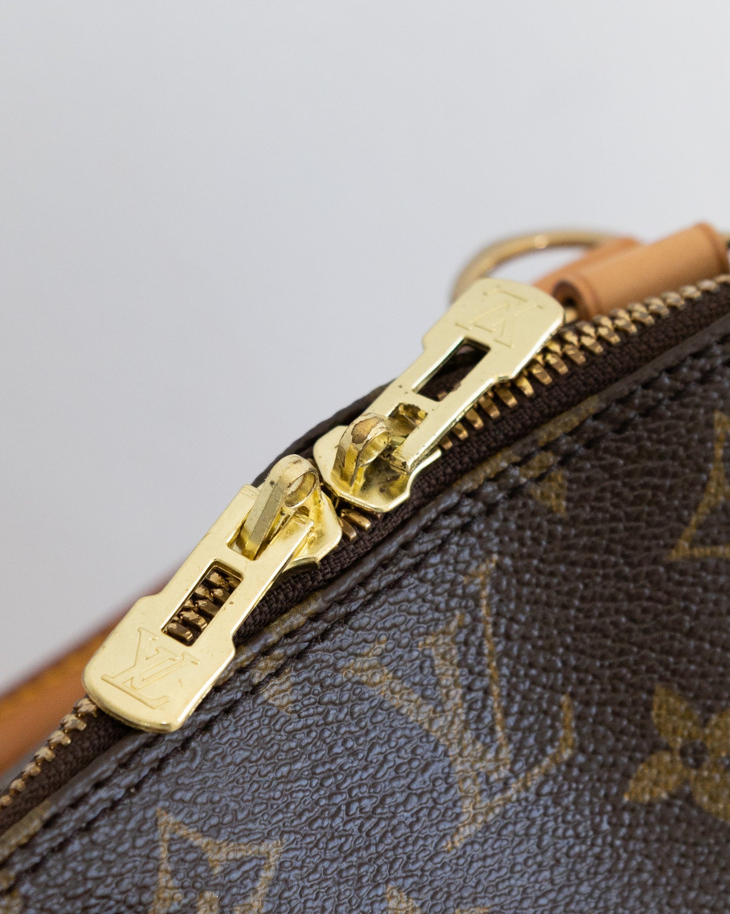 LOUIS VUITTON Alma PM