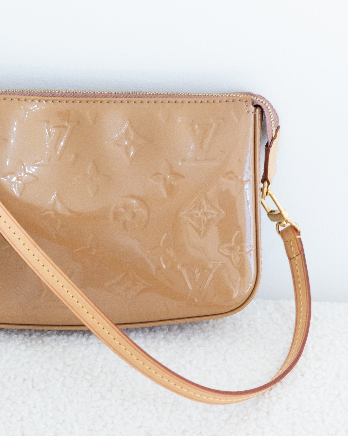 LOUIS VUITTON Pochette Accessoires