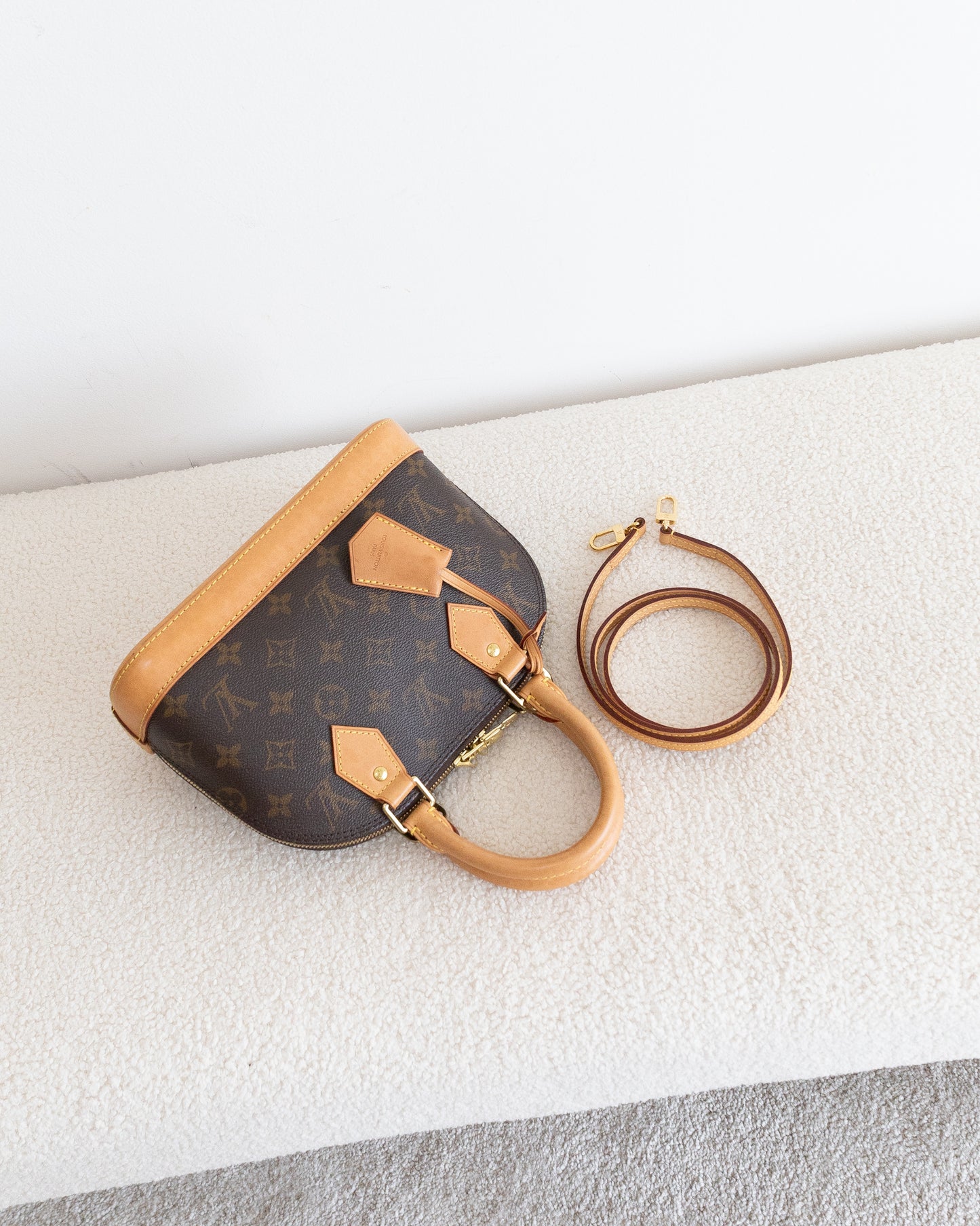 LOUIS VUITTON Alma BB