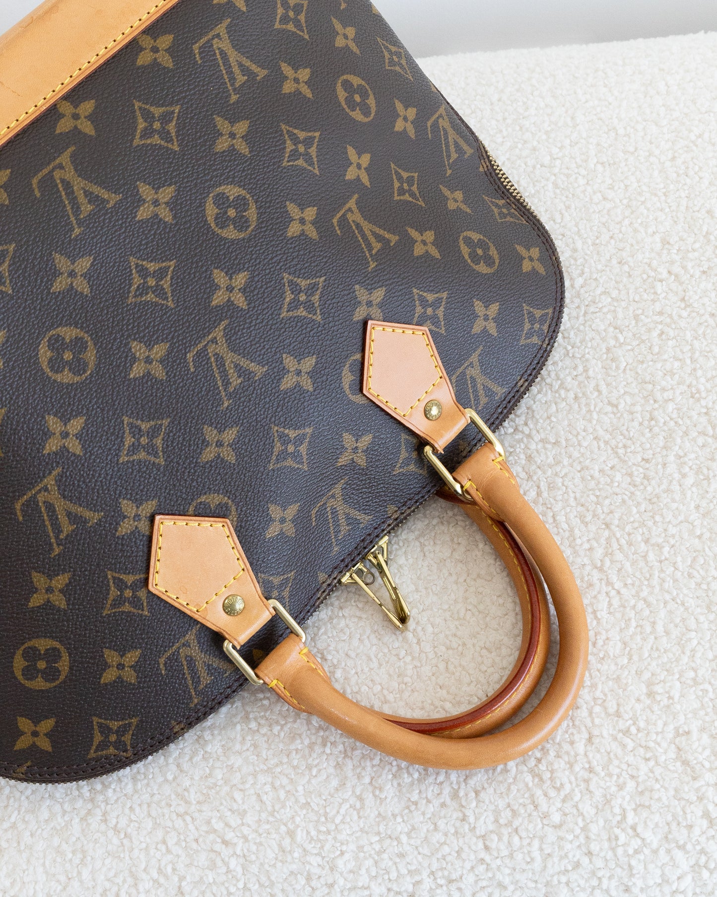 LOUIS VUITTON Alma PM