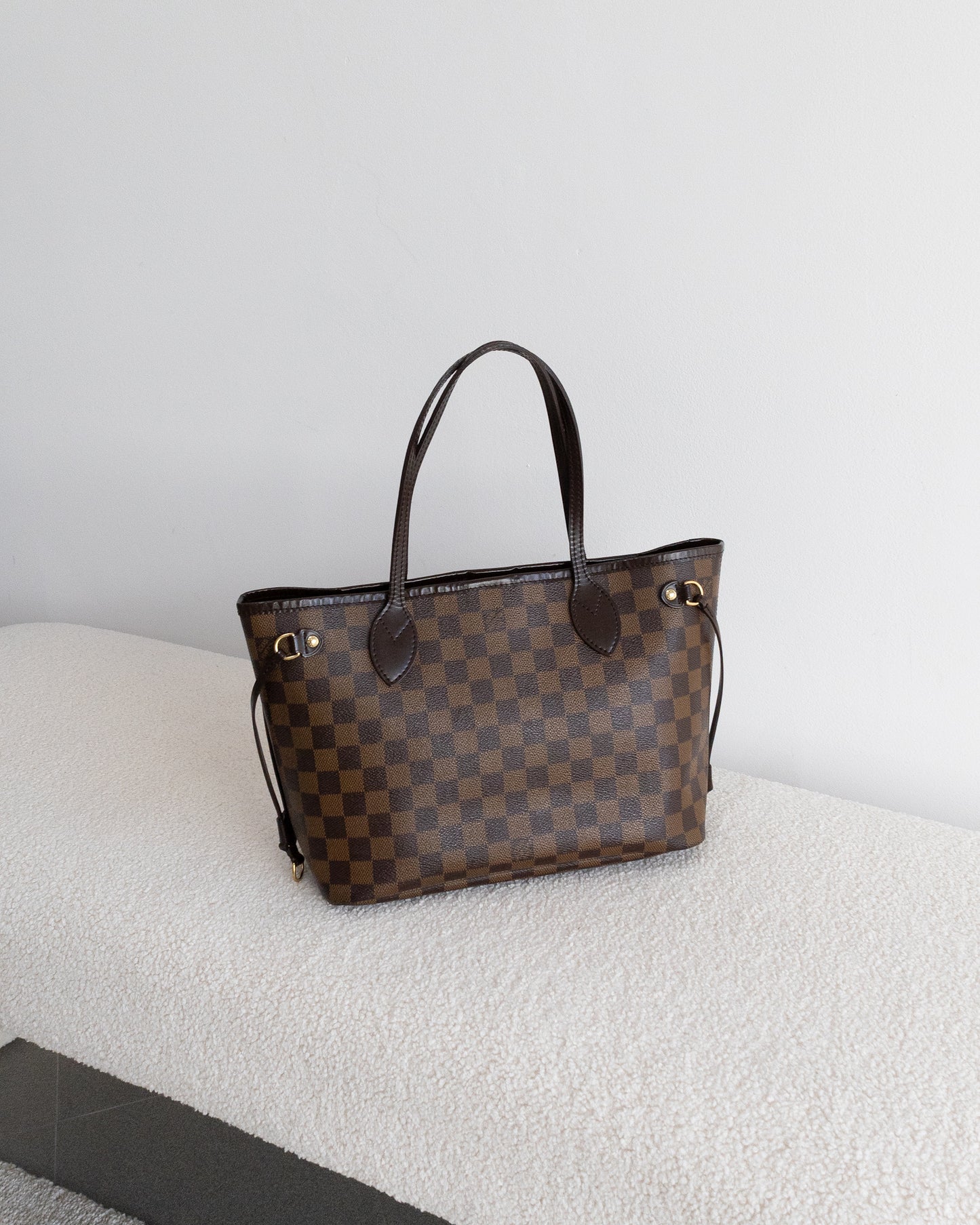 LOUIS VUITTON Neverfull PM
