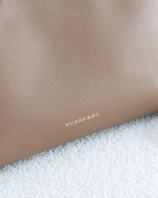 BURBERRY Banner
