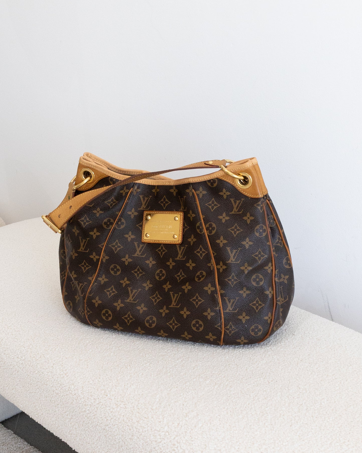 LOUIS VUITTON Galliera