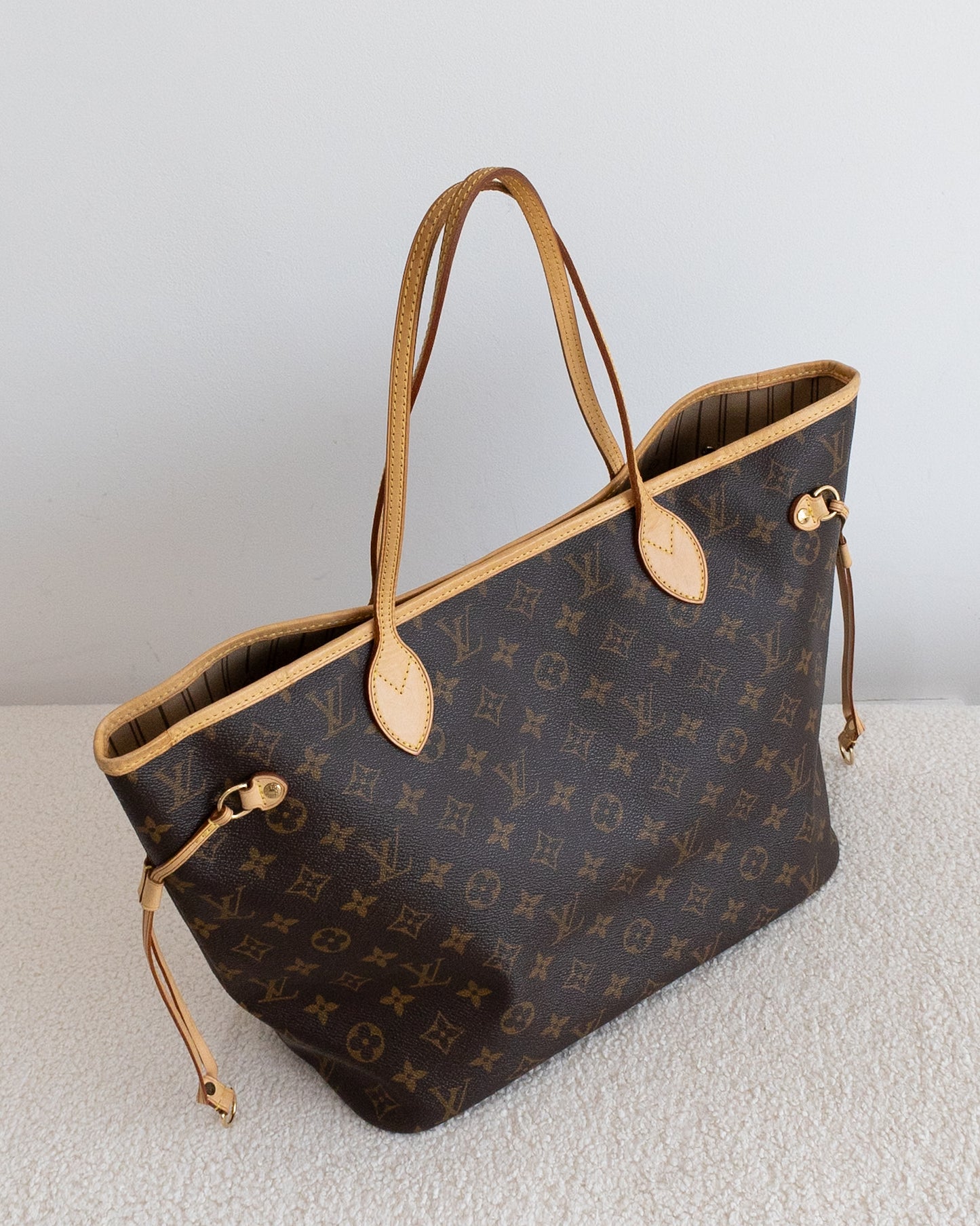 LOUIS VUITTON Neverfull MM