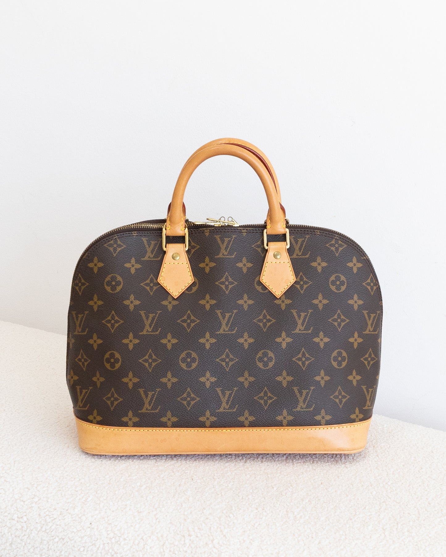 LOUIS VUITTON Alma PM