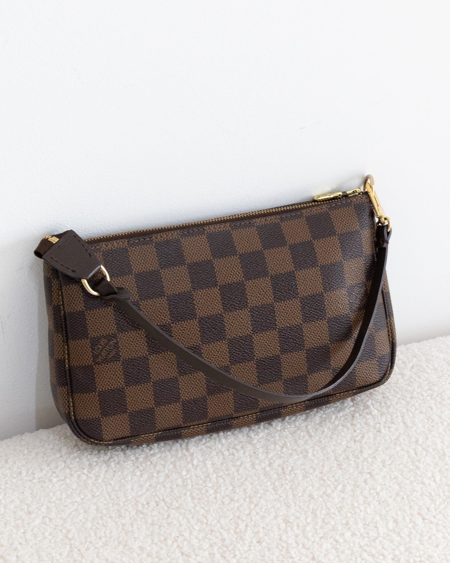 LOUIS VUITTON Pochette Accessoires