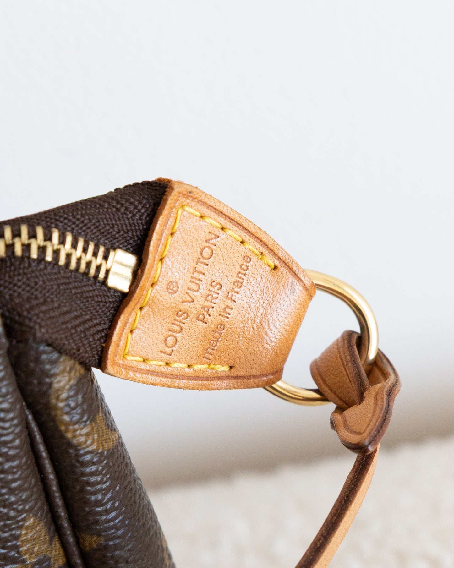 LOUIS VUITTON Pochette Accessoires